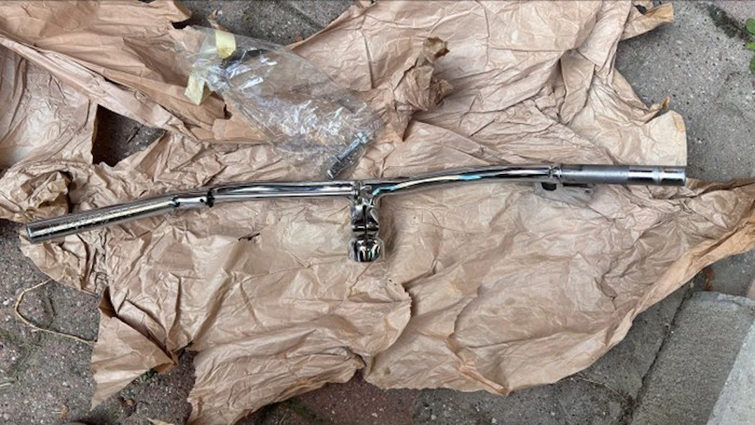 Car part (1) - Vespa - Manubrio cromato con attacco centrale - 1940-1950