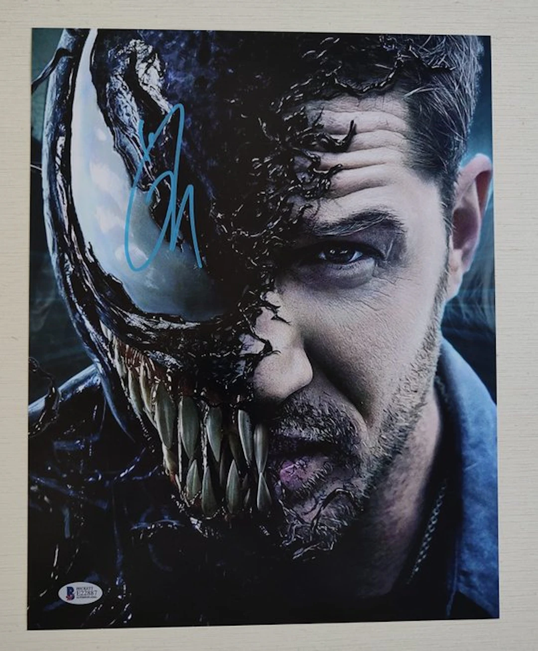 Venom - Tom Hardy (Eddie Brock) – Signed Photo 11x14" – Beckett COA