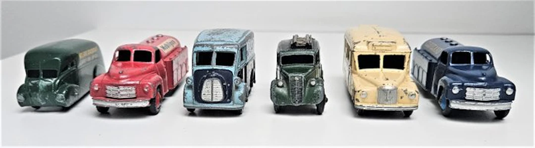 Dinky Toys 1:43 - Model truck (6) - Mobile Tanker,Morris Van "Capstan"