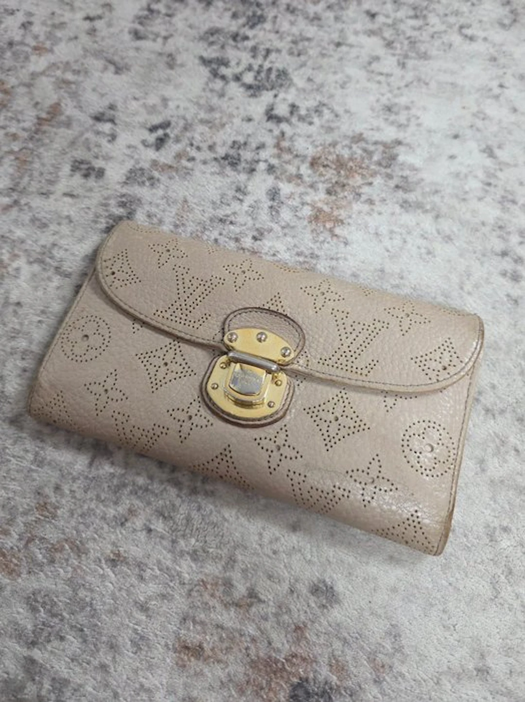 Louis Vuitton - Mahina - Wallet