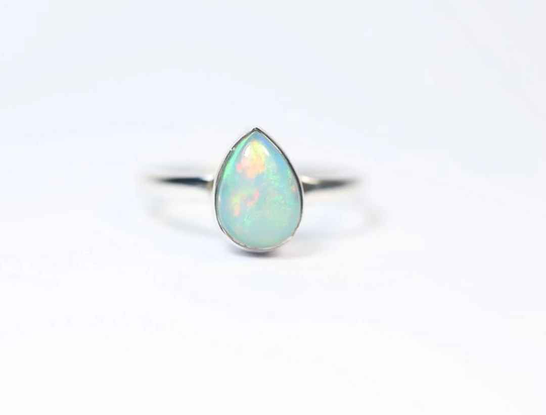 Ethiopian Opal / Welo Opal Ring / Cabochon / new- 2.5 g - (1)
