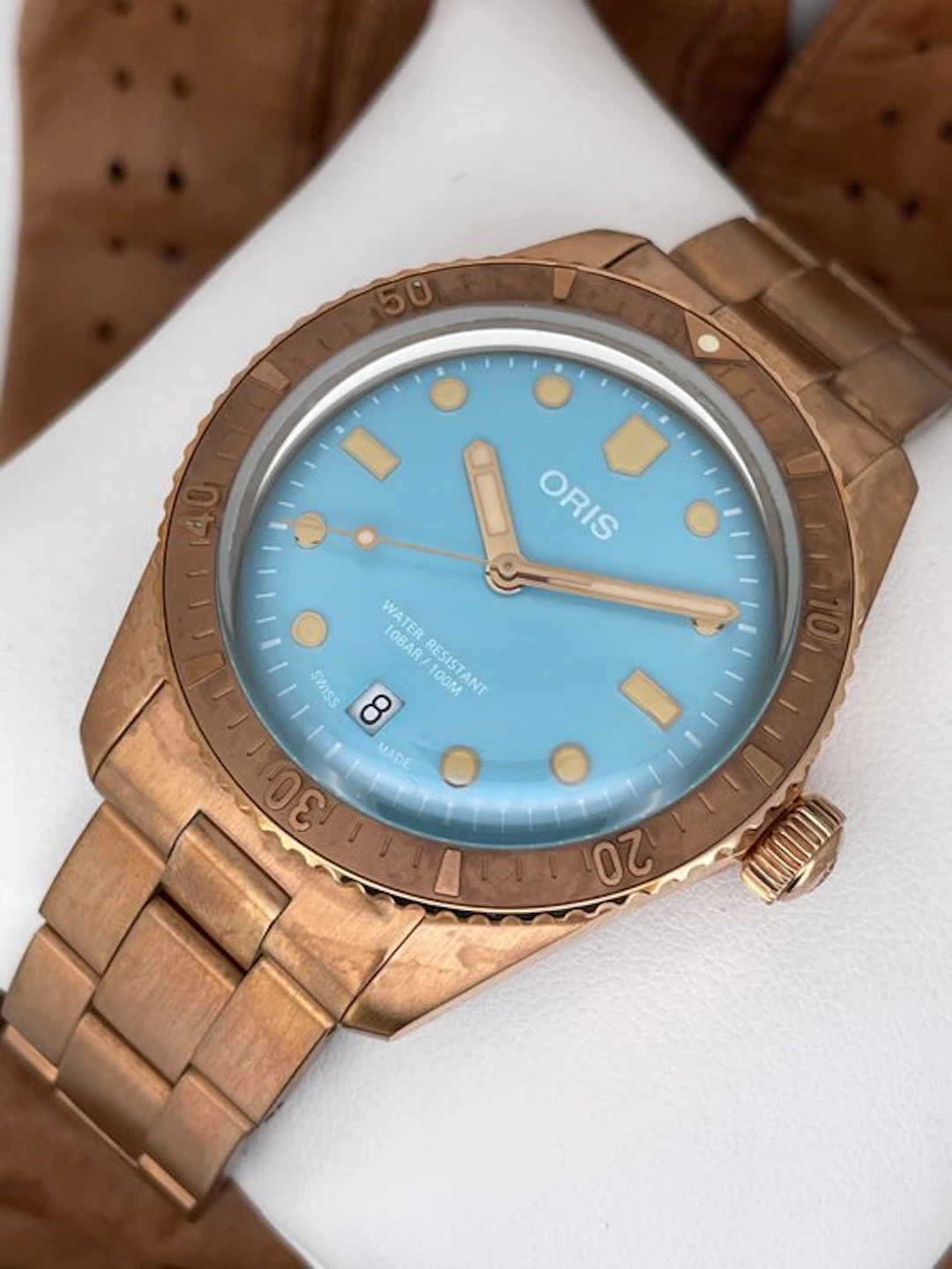 Oris - Divers Sixty-Five Cotton Candy Bronze Automatic...