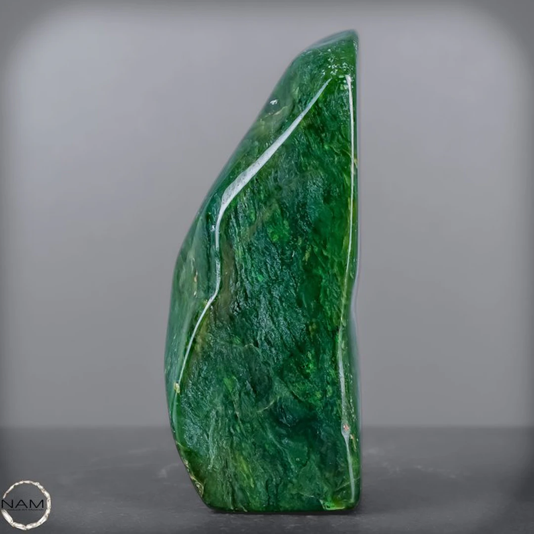 Majestic nephrite jade freeform – Symbol of purity and strength.- 507.08 g
