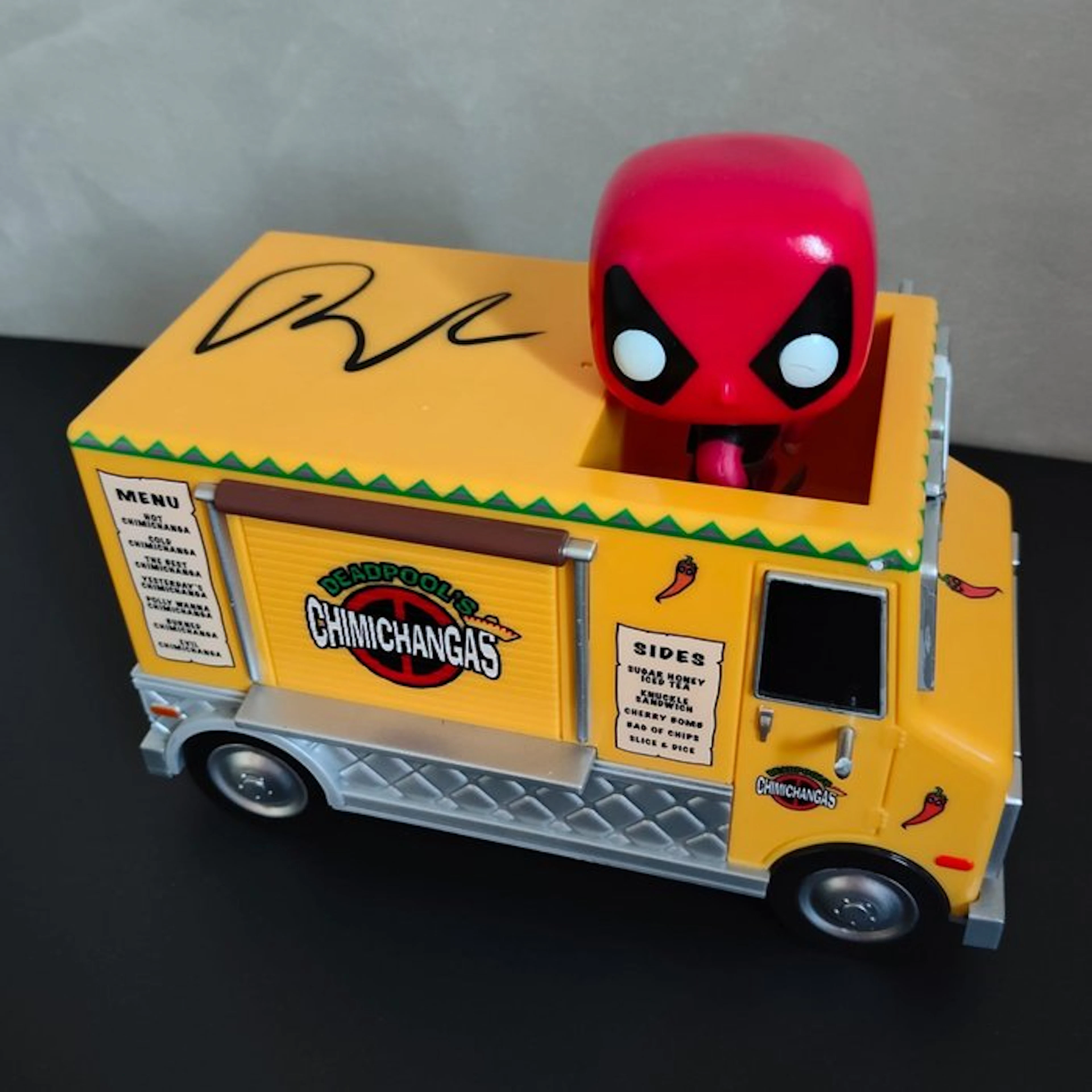 Funko - Funko Pop Deadpool – Ryan Reynolds Signed Funko...