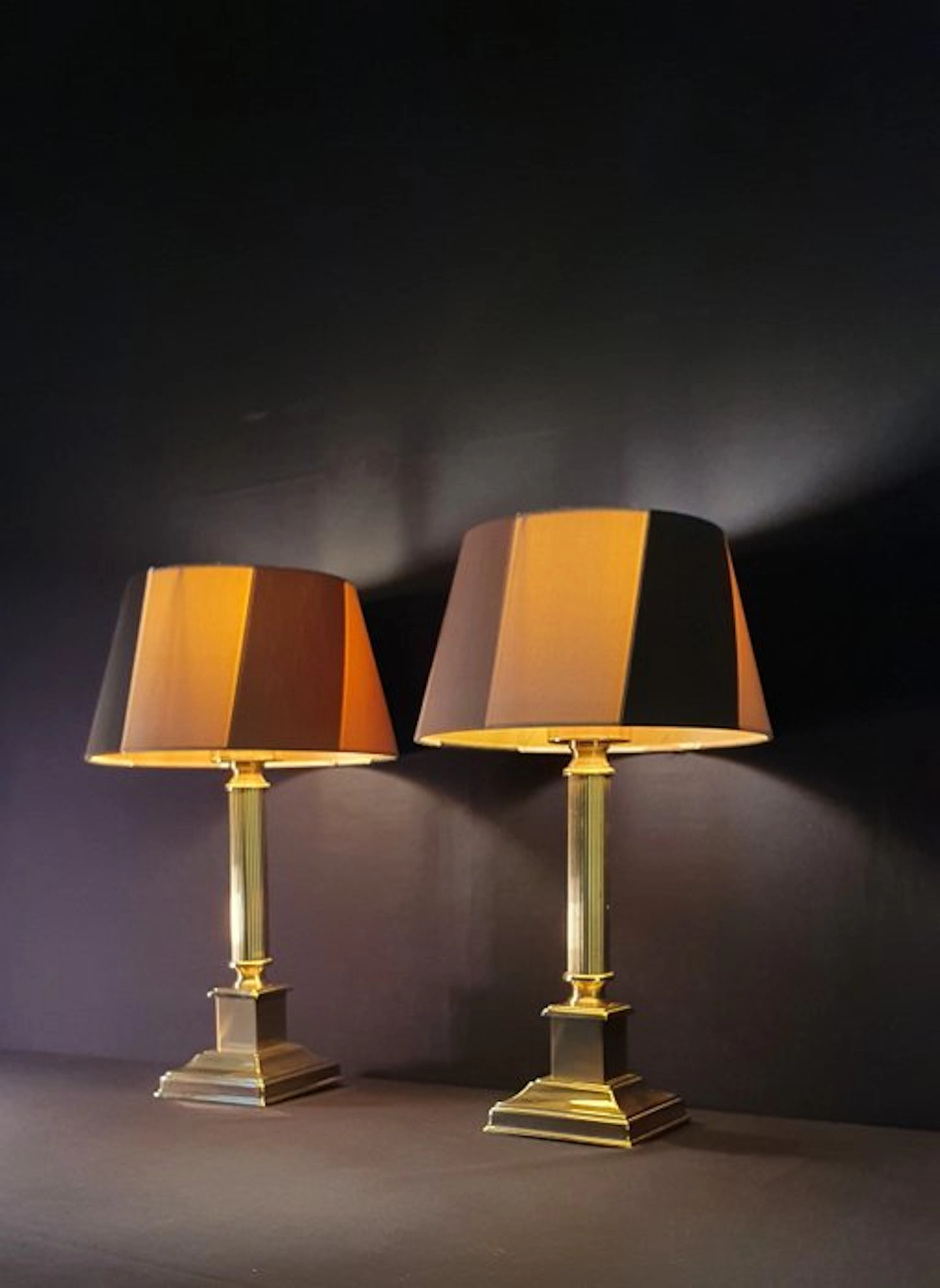 Herda - Twee vintage lampen - Table lamp - Brass
