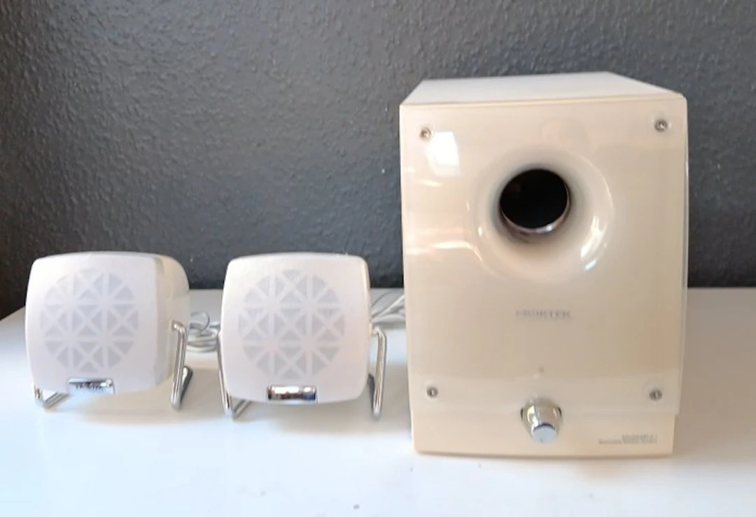 Nortek - Soundart 2.1 Subwoofer speaker set