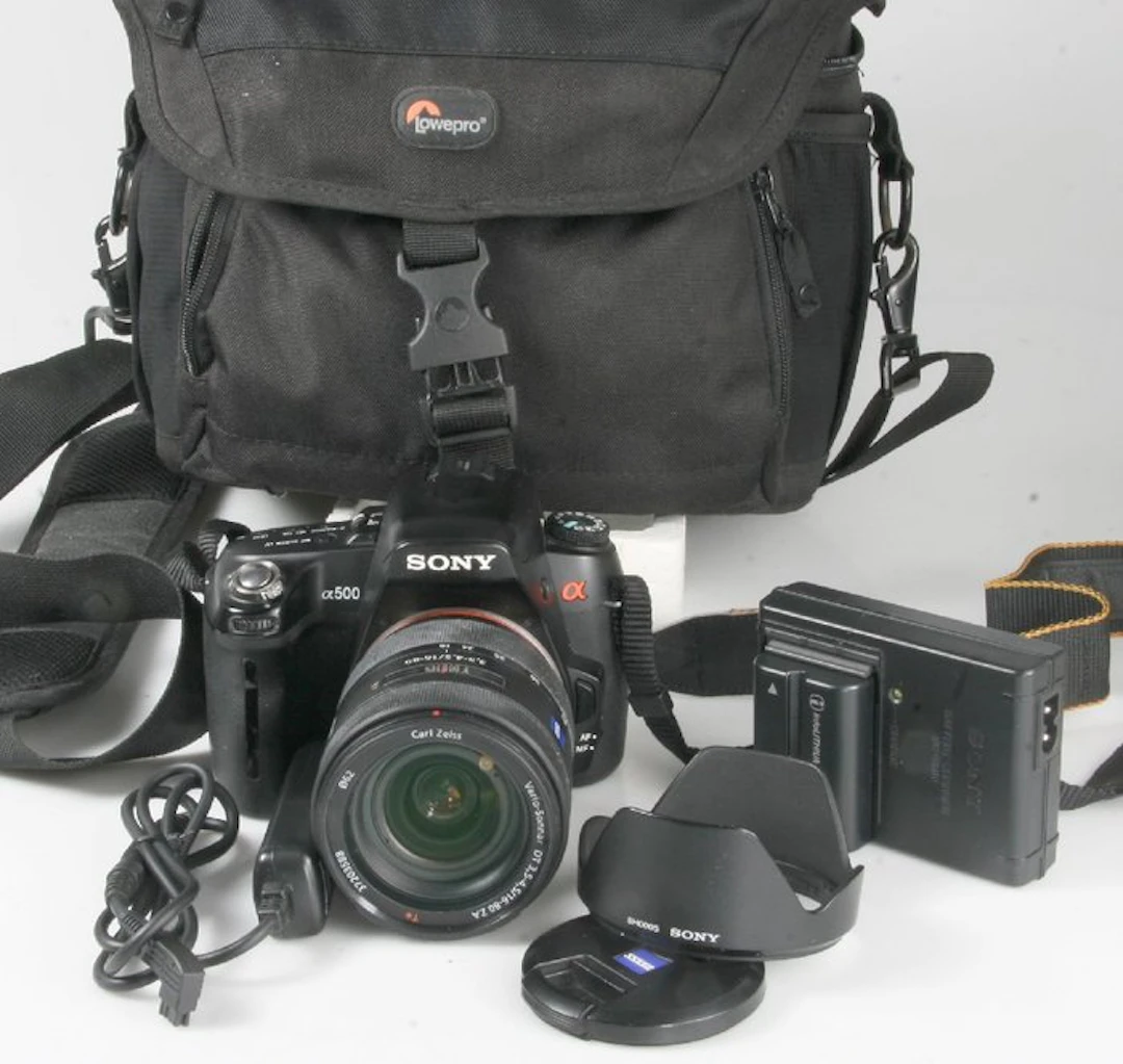 Sony α500 + Sony 16-80 mm Digital reflex camera (DSLR)