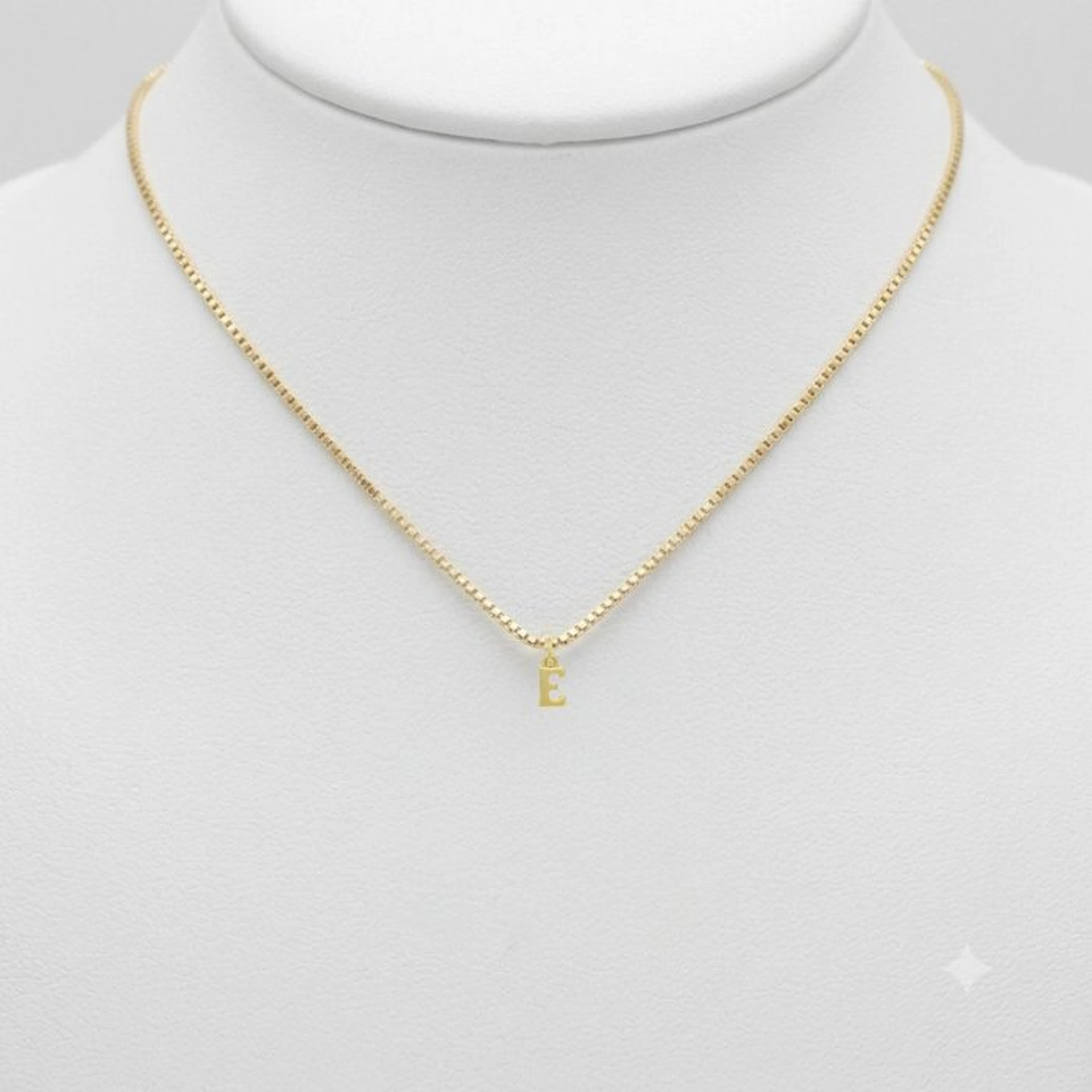 Necklace with pendant - 18 kt. Yellow gold - Necklace and letter pendant, 2.5 g