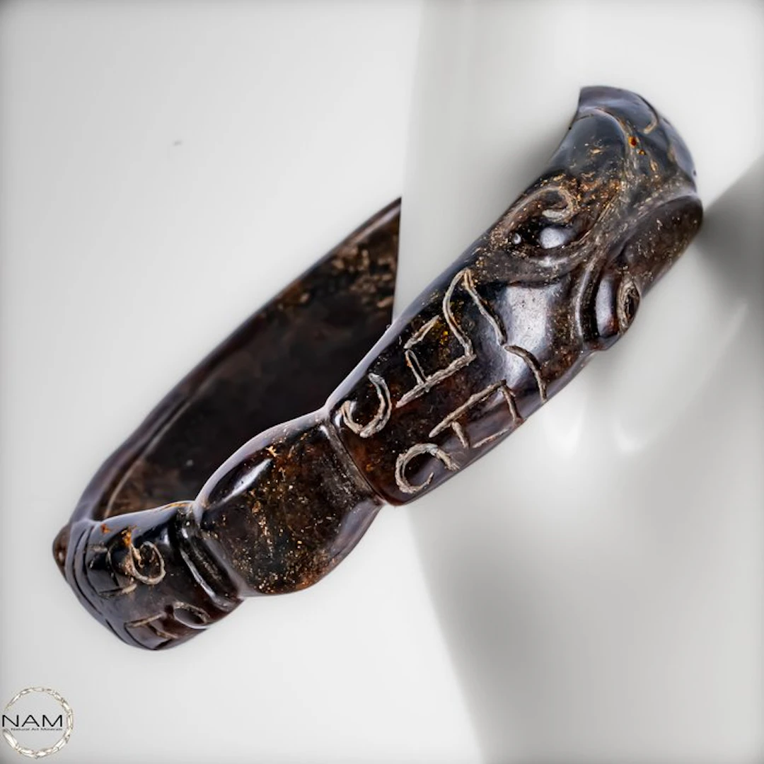 Jade nephrite bracelet – dark elegance with artful...