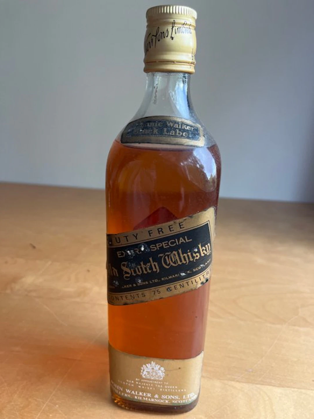 Johnnie Walker 12 years old Black Label Duty Free - b. 1970s - 75cl