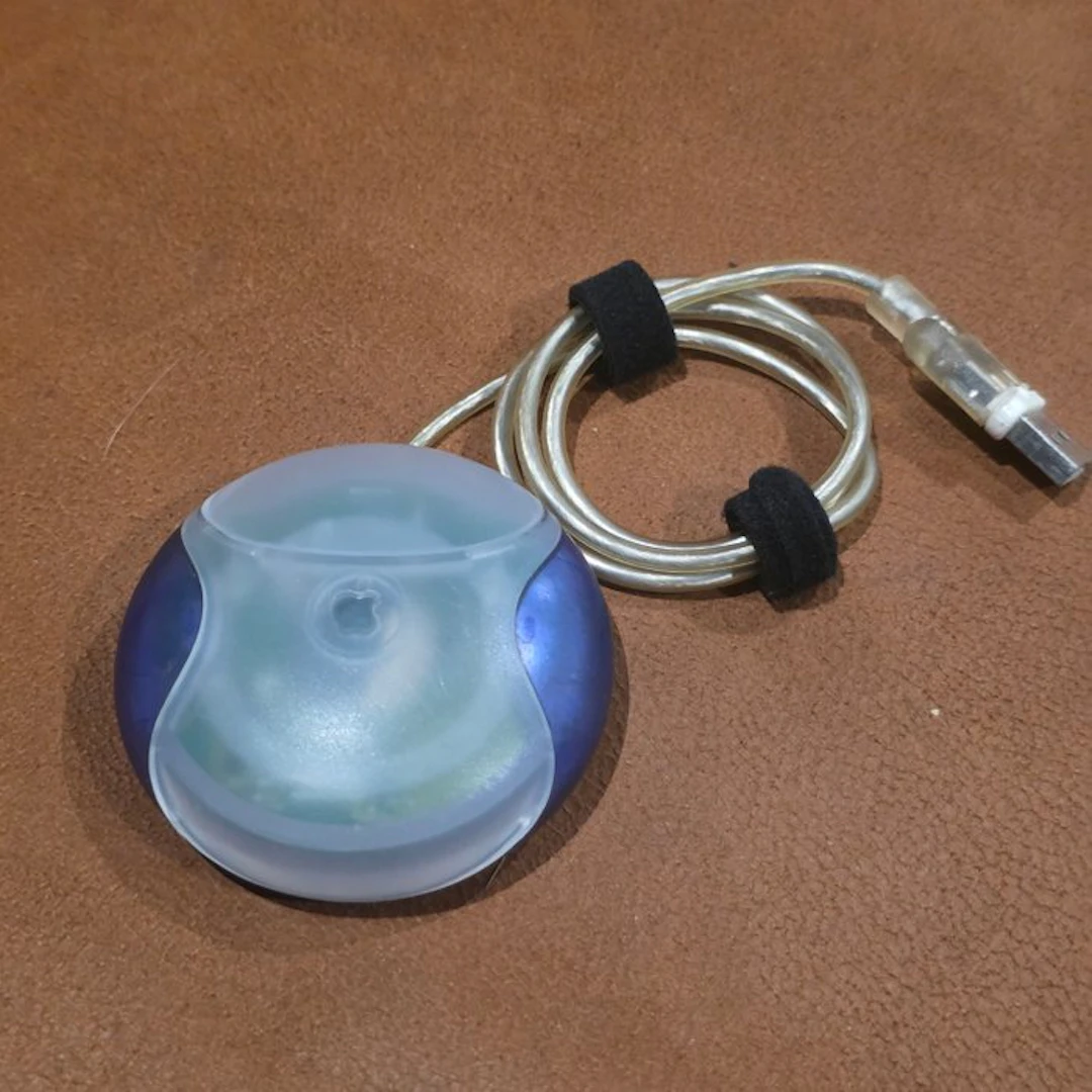 Apple [NO RESERVE PRICE] Rare Vintage Apple USB "Hockey...