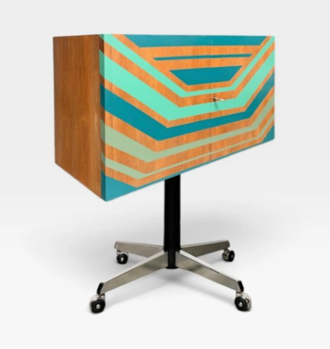 Cabinet on stand - Wood, Metal - Vintage dresser on casters