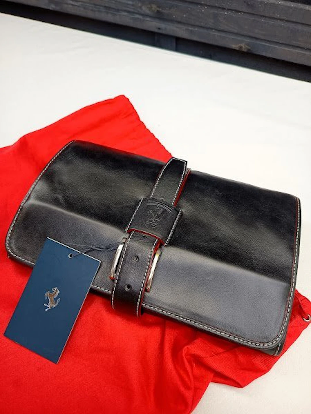 Bag - Ferrari - Trousse de toilette en cuir luxe Ferrari neuf