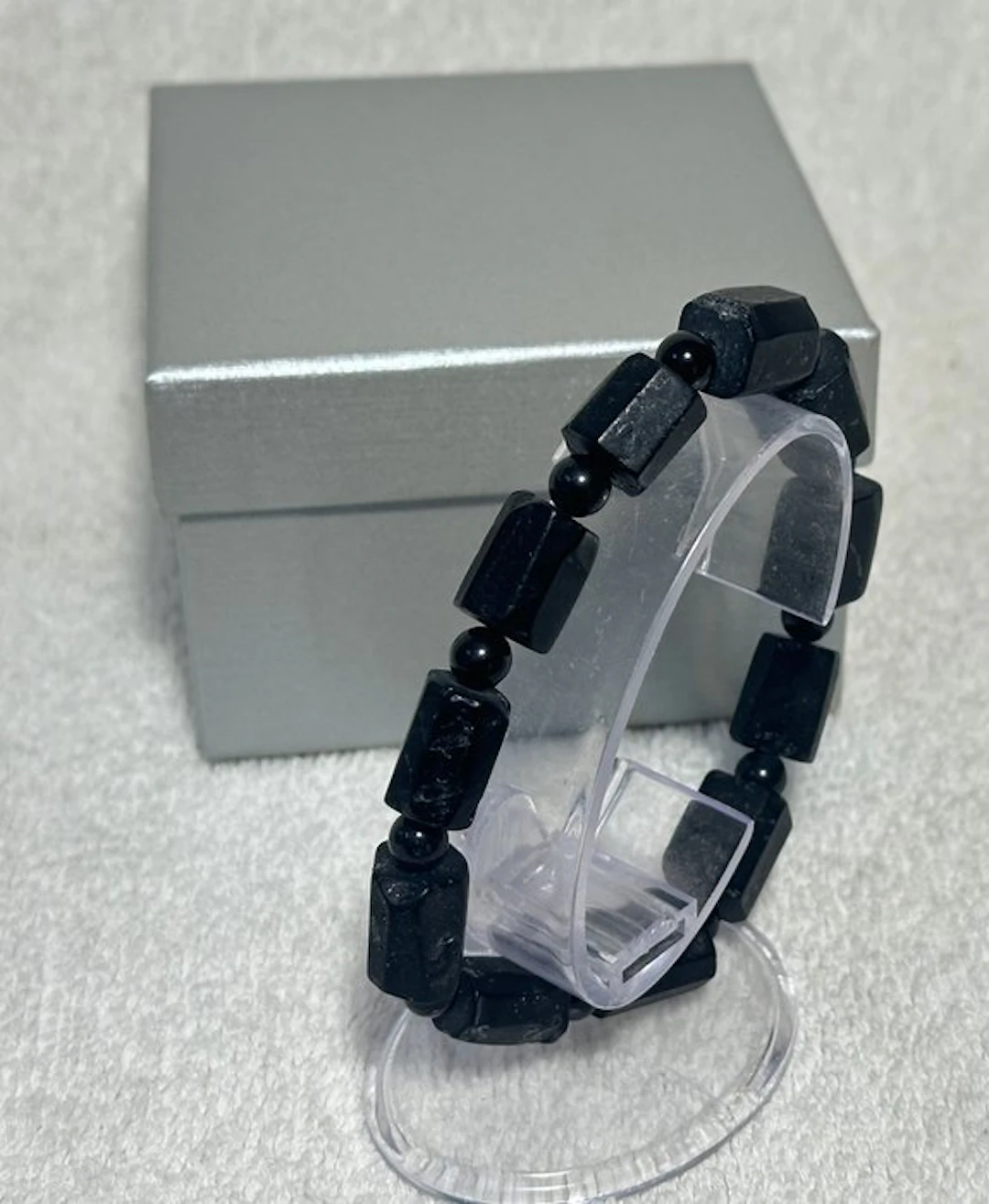 Black tourmaline / witch stone