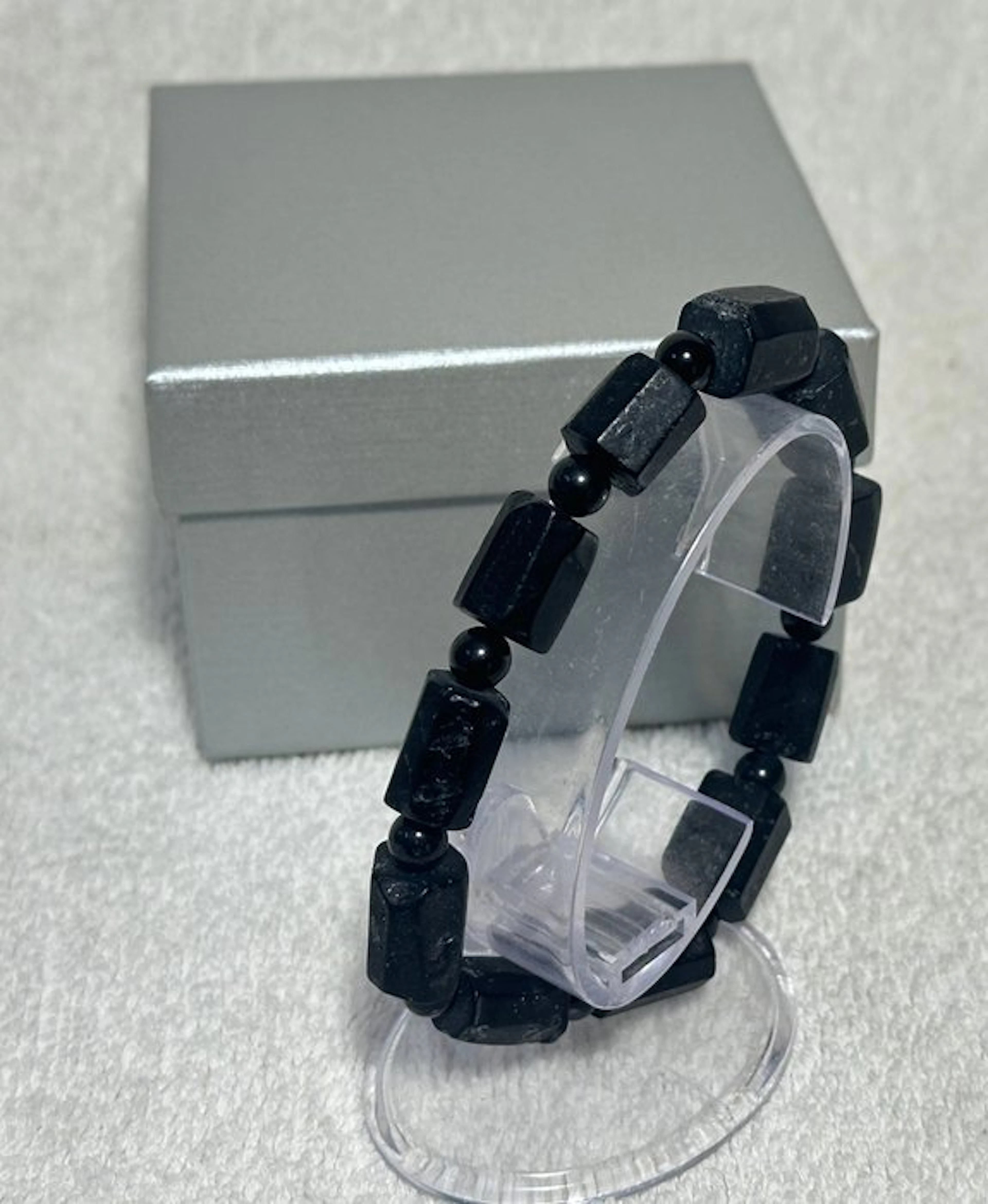 Black tourmaline / witch stone