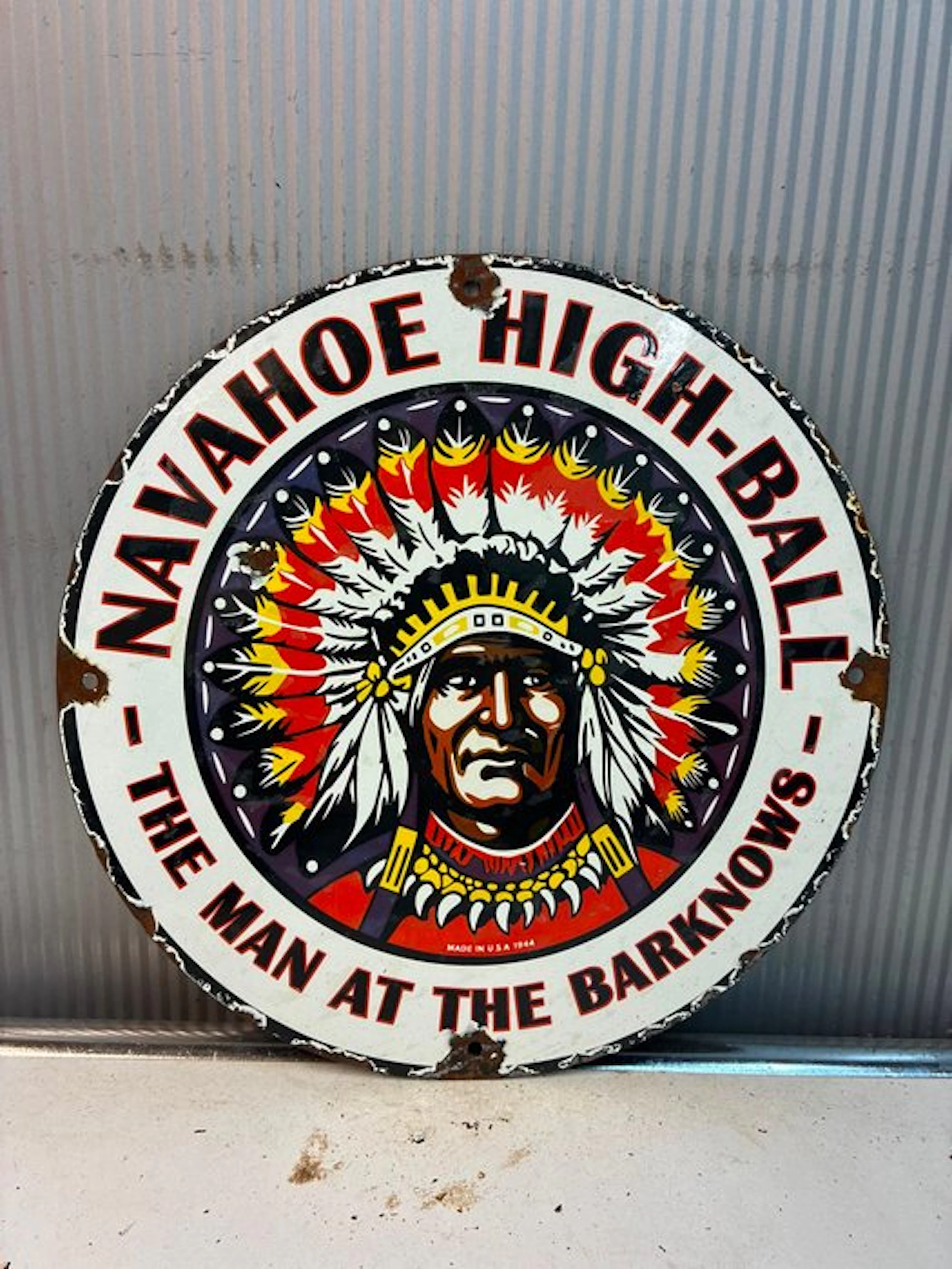 Navahoe High-Ball – The Man at the Bar Knows – Rond...
