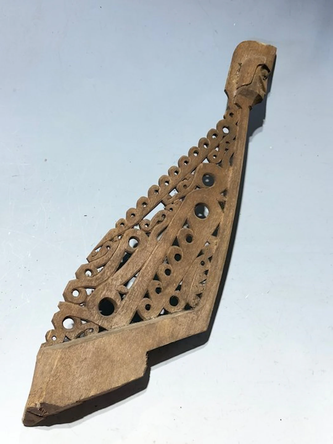 Well conserved fine canoe front New Guine Yapen Island with korwzr figures