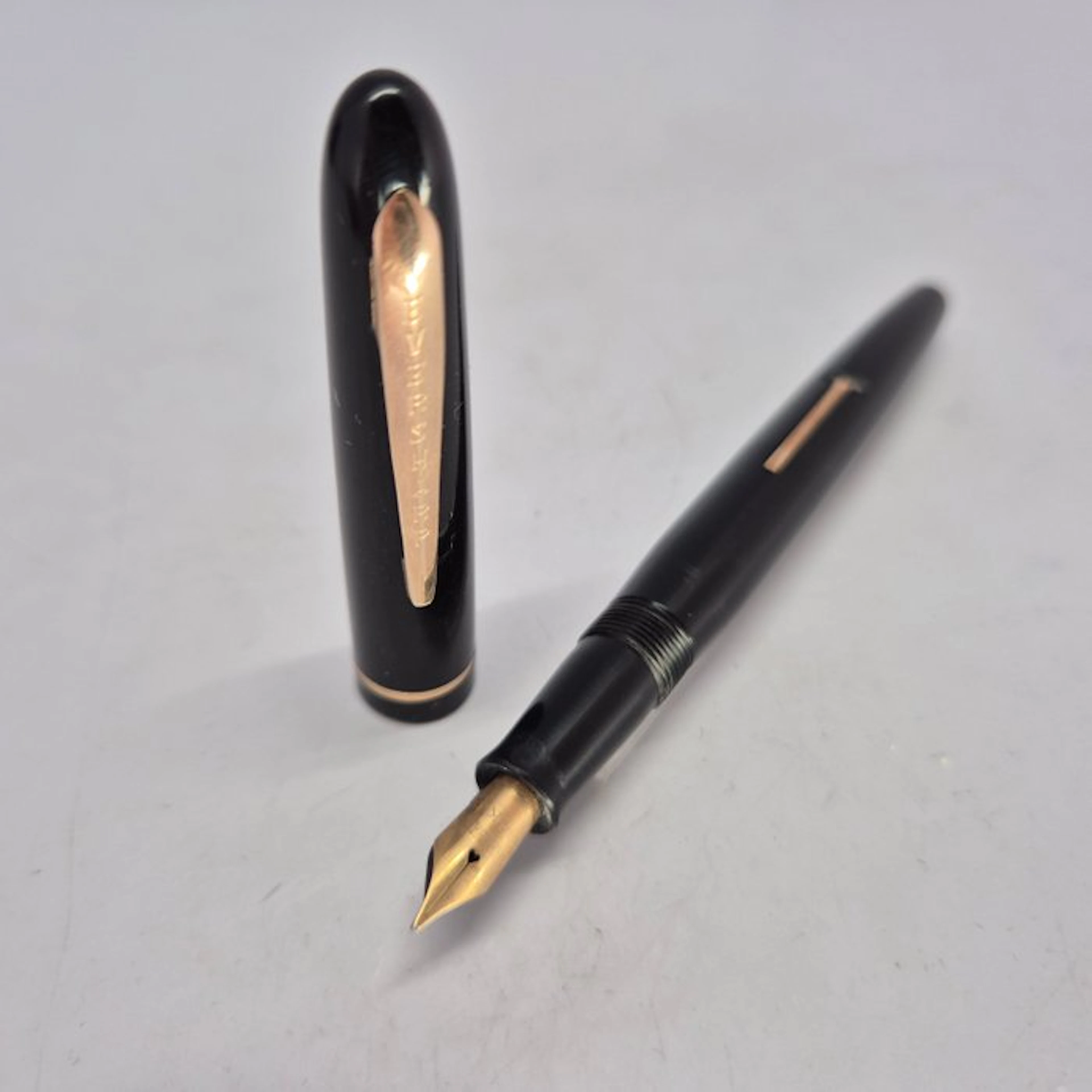 Wahl Eversharp - Solid 14k gold nib (F) - Lever filler...