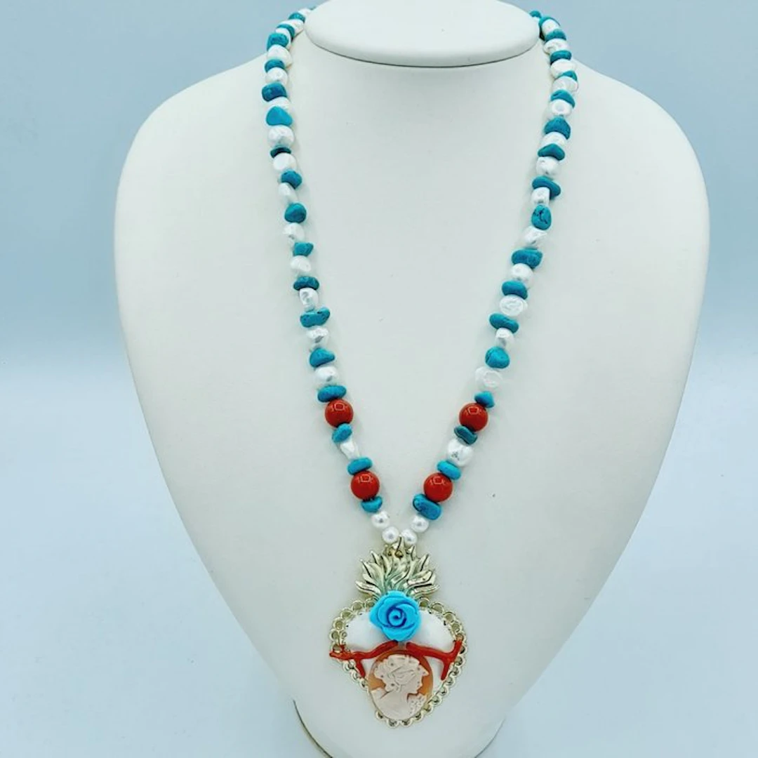 Silver - Necklace with pendant
