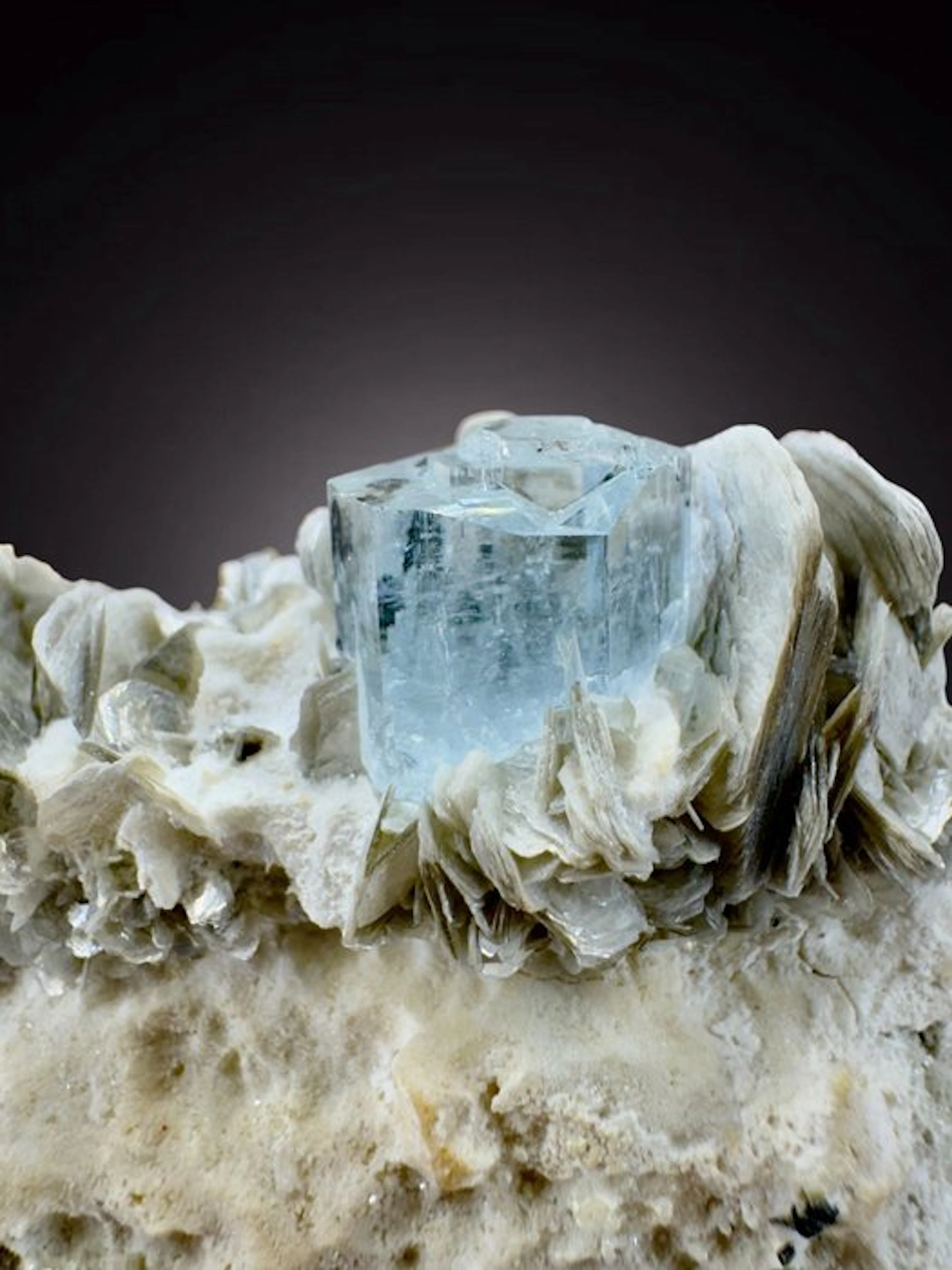 Aquamarine and mica gem Former private collection...