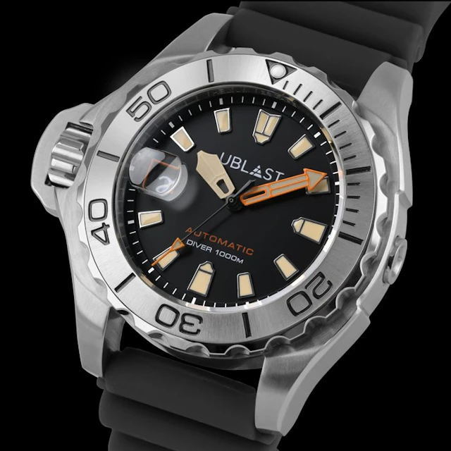 Ublast - Reverse Professional Diver 100 ATM - No reserve...