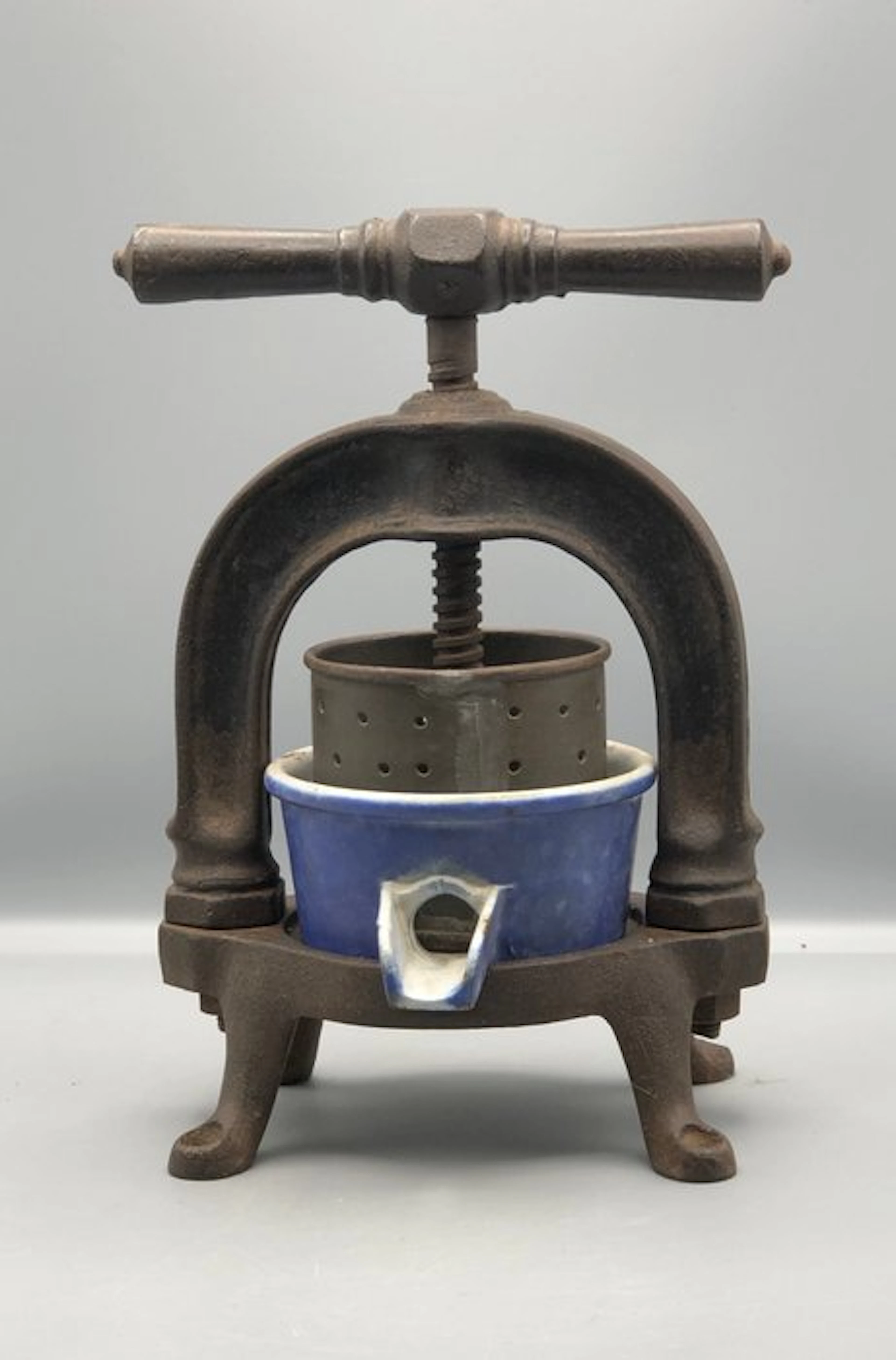 Press Antique - Antique fruit press