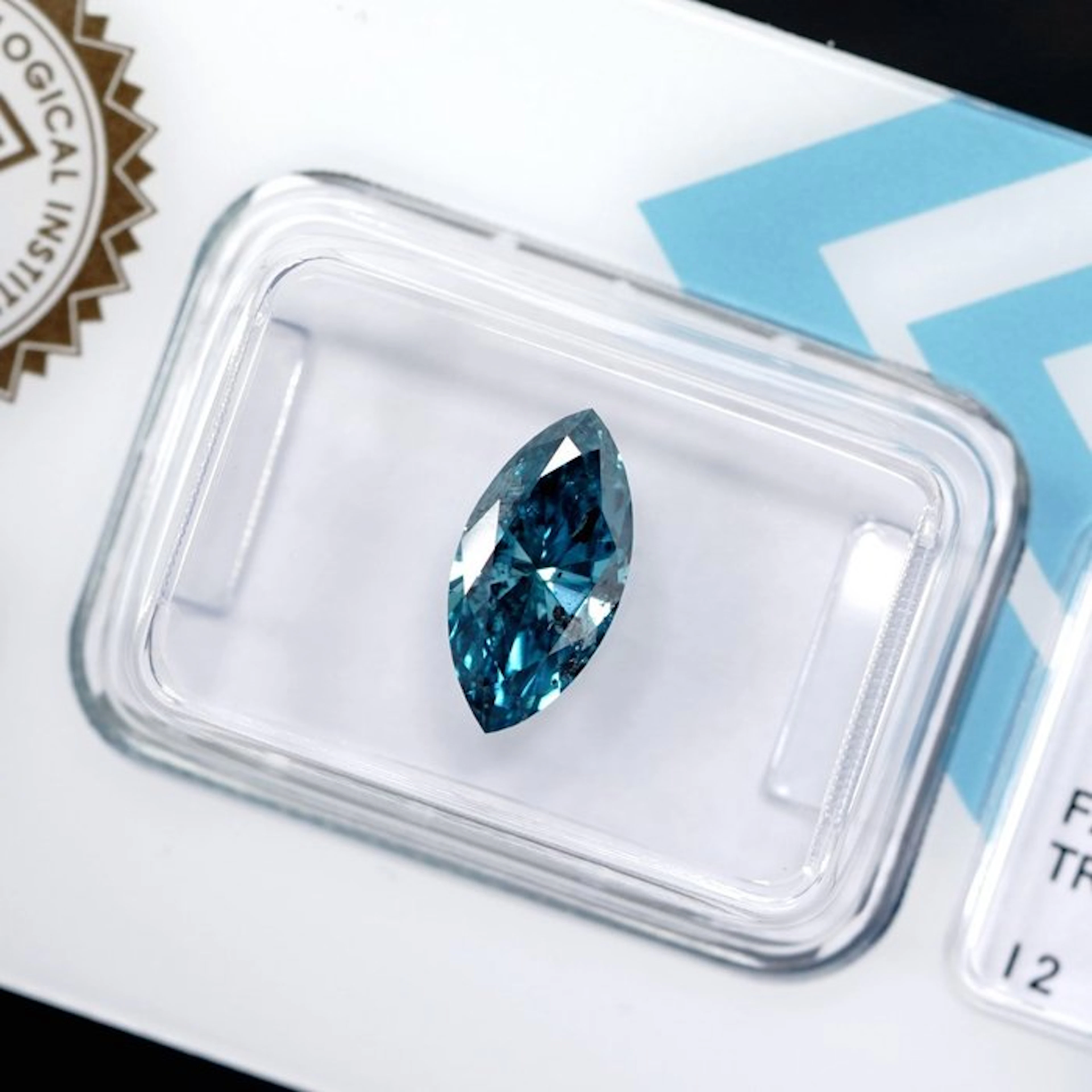 1 pcs Diamond (Colour-treated) - 1.39 ct - Marquise...