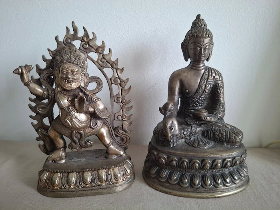 Bronzen Varjapani en een medicijn Boeddha - Bronze - China (No reserve price)