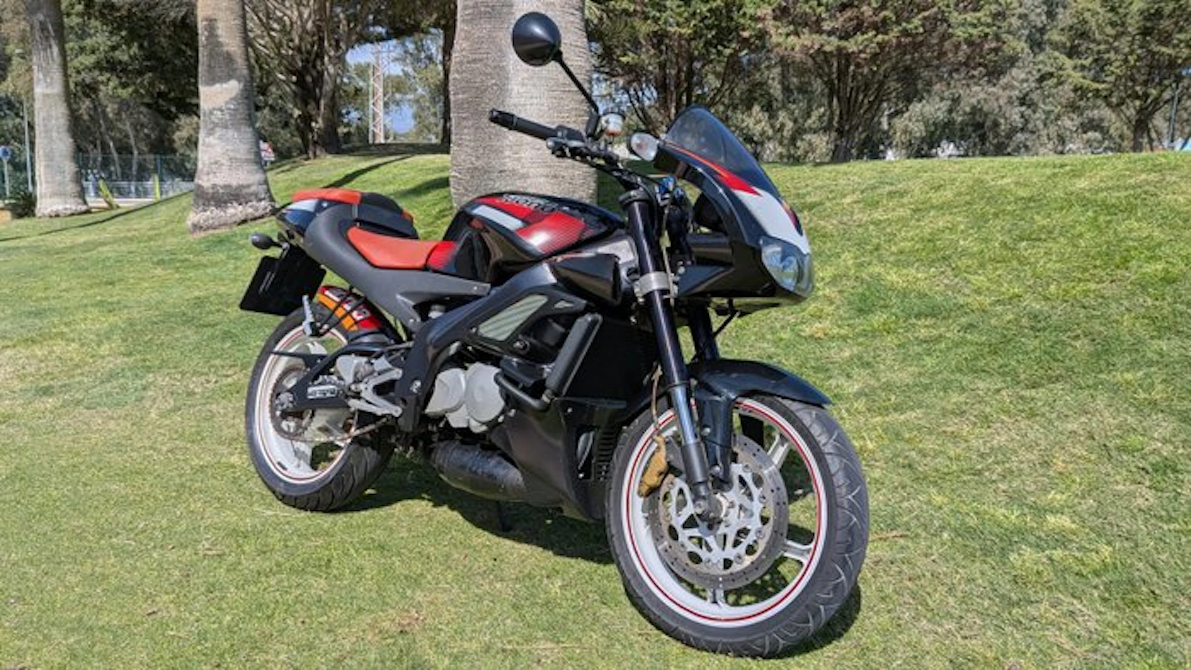 Aprilia - RS 125 - Tuono - NO RESERVE - 125 cc - 2006