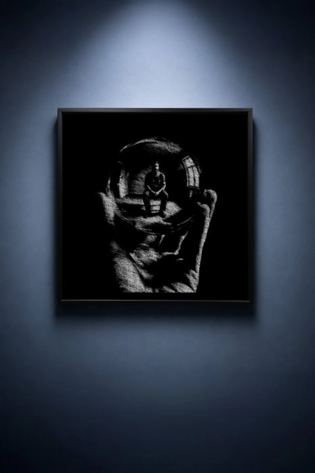 Tijs Dragtsma (1992) - The World Held in One Palm