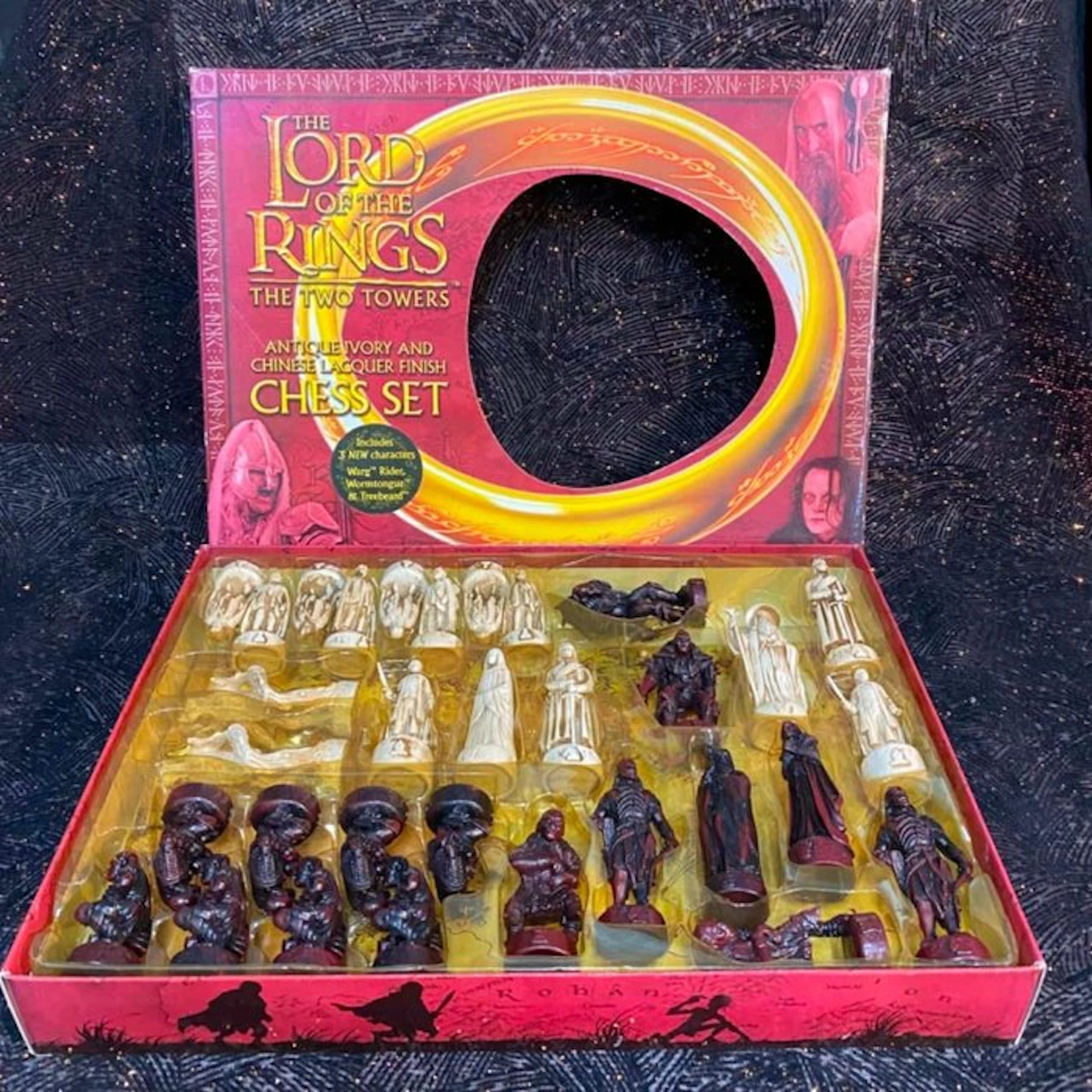 Character Games - Chess set - The Lord of the Rings: The Two Towers Chess Set