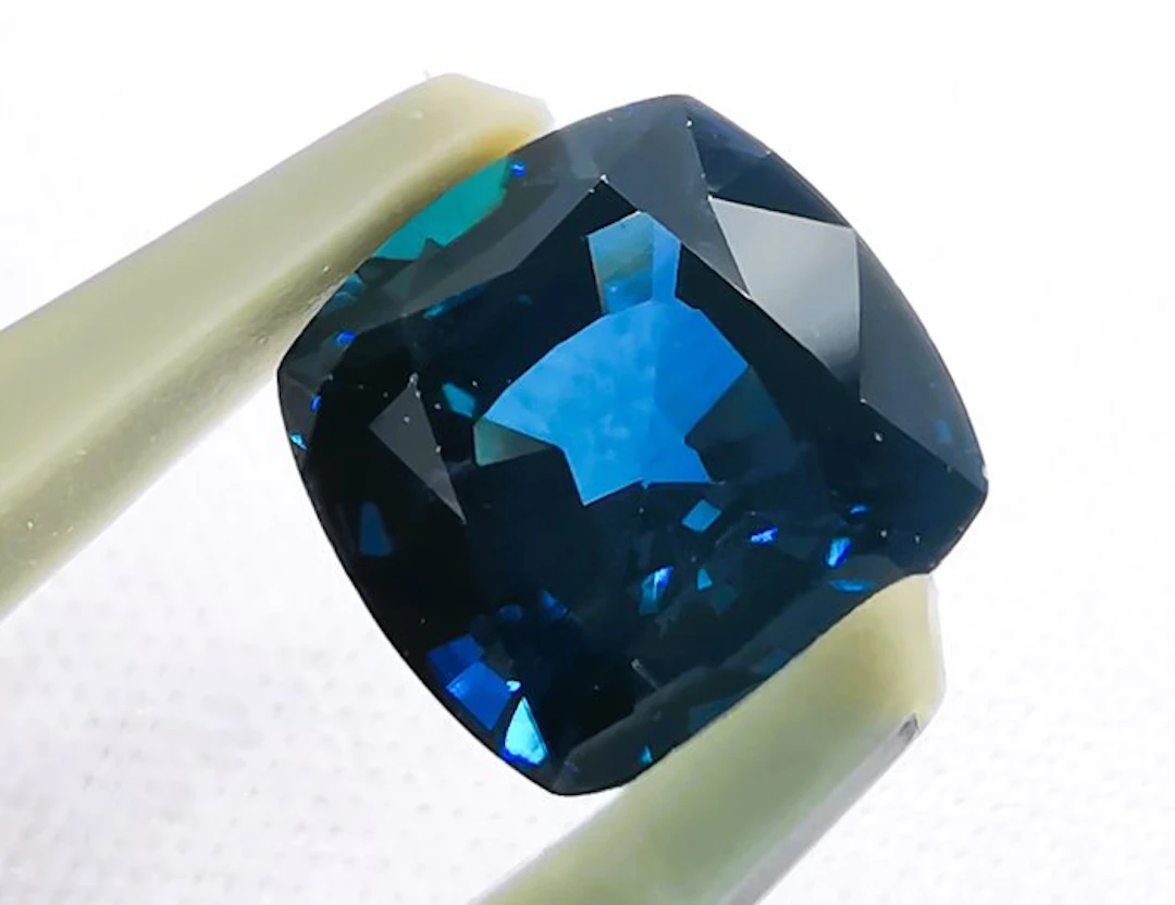 No reserve price - 1 pcs Blue Sapphire - 2.31 ct...