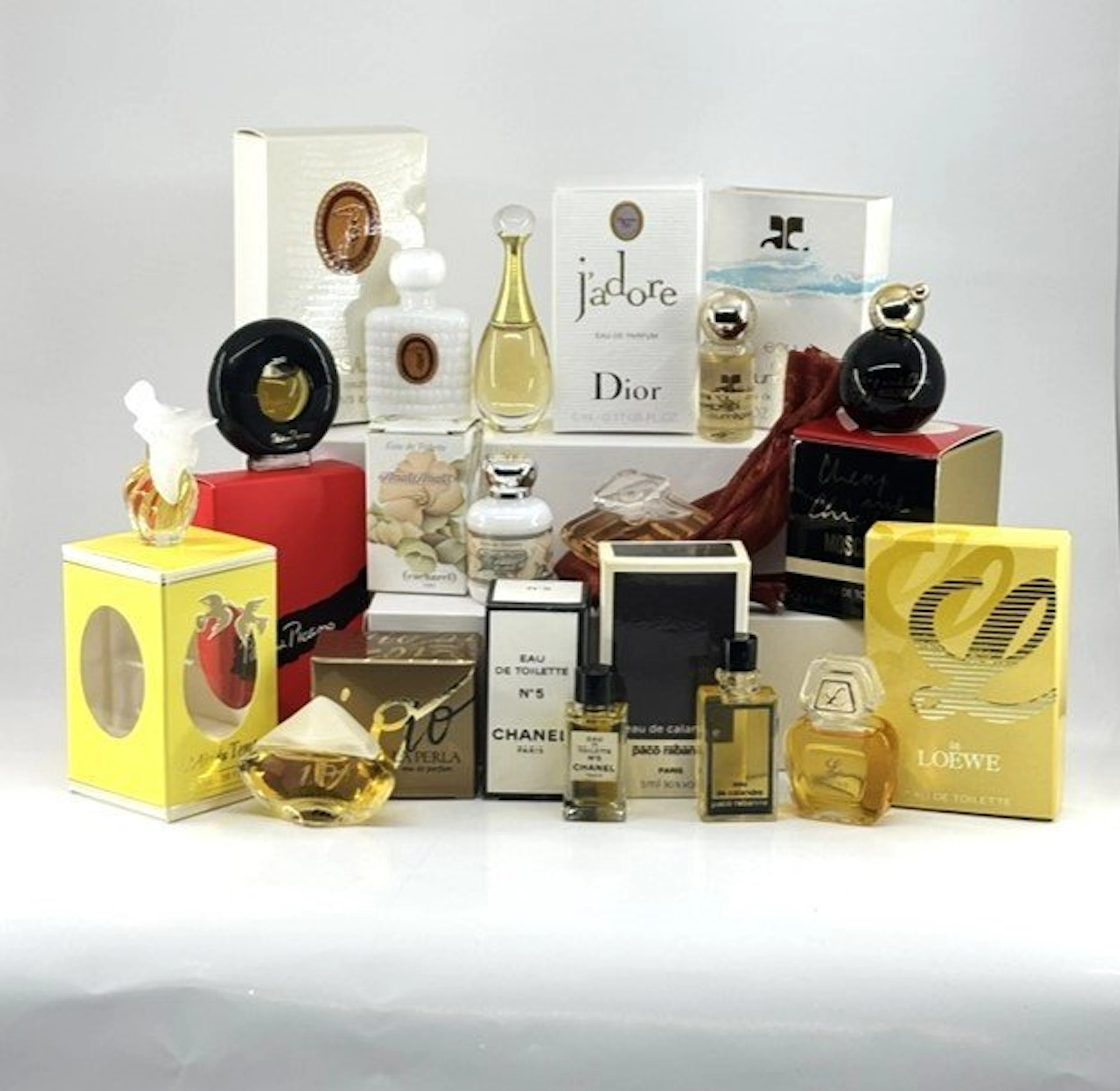 Themed collection - Vintage women's perfume miniatures - Chanel