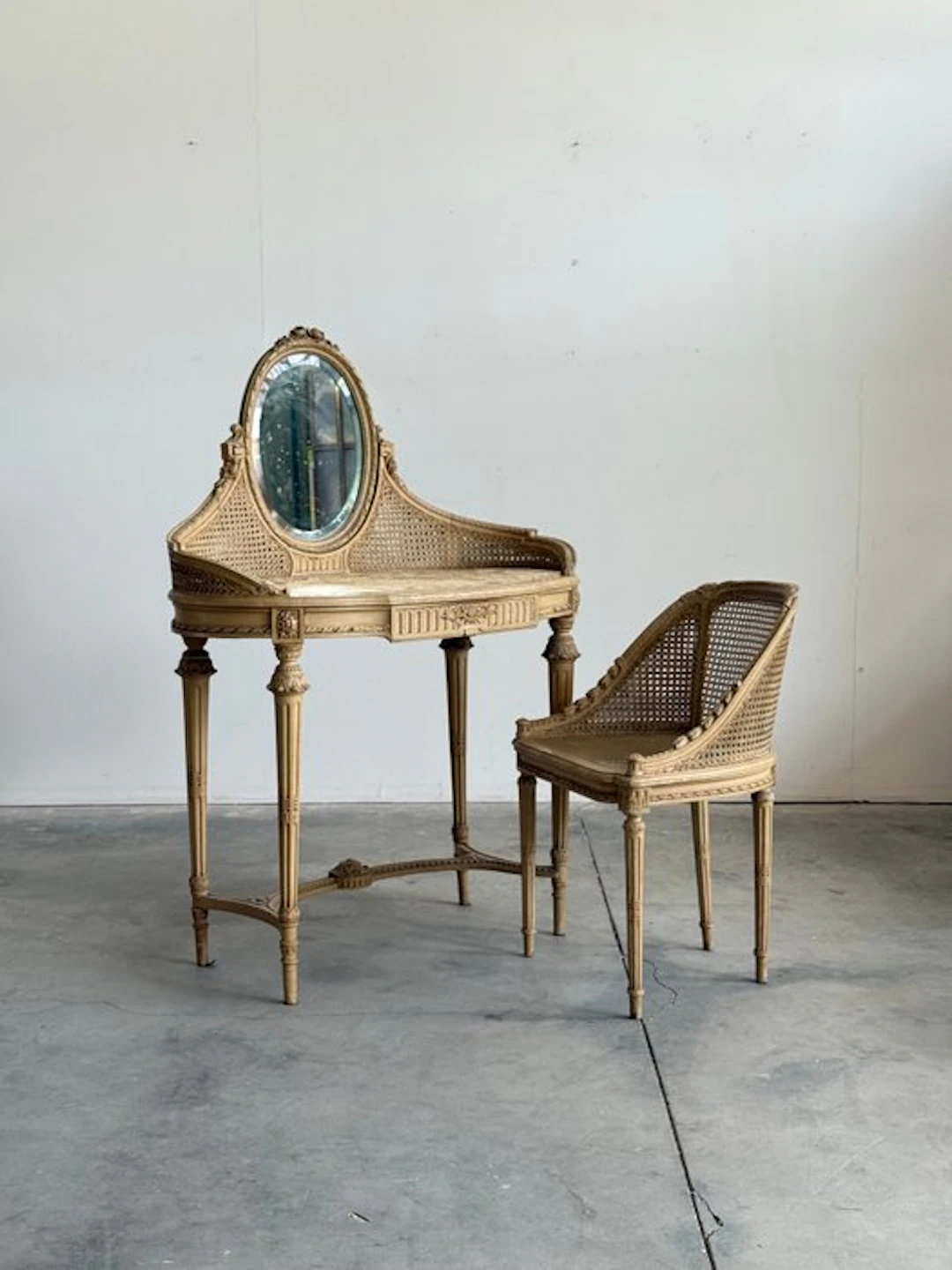 Dressing table set - Wood, Textile - Louis XVI style