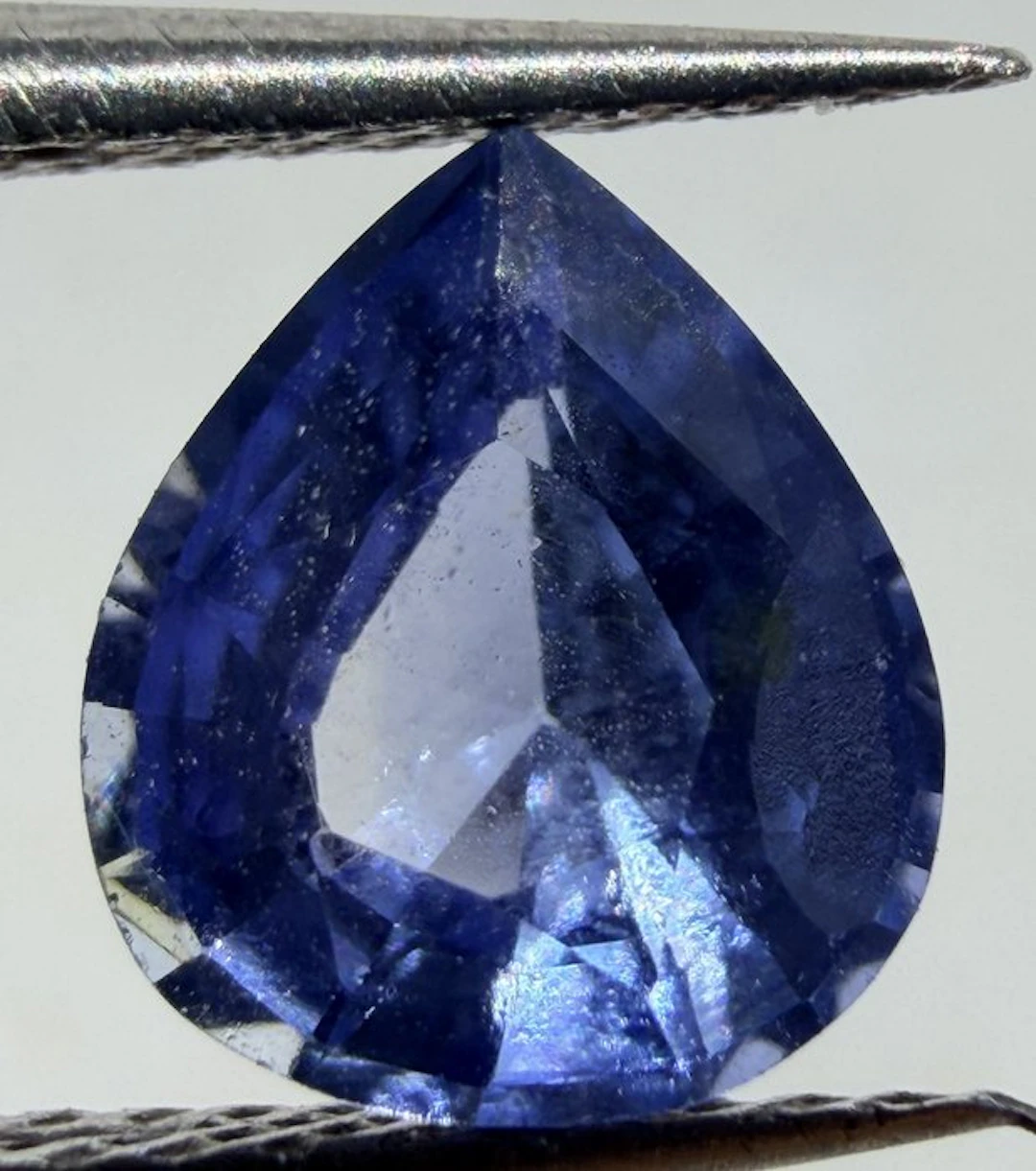 Blue, Violet Sapphire - 1.04 ct - Antwerp Laboratory for...