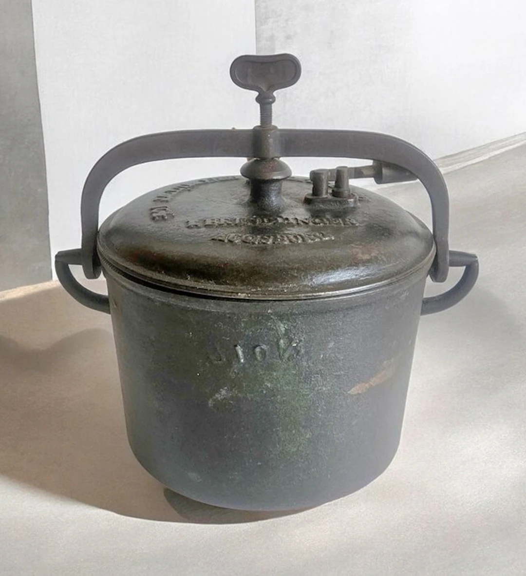 De Dietrich / L. Brindlinger Augsburg - Cooking pot - Cast Iron