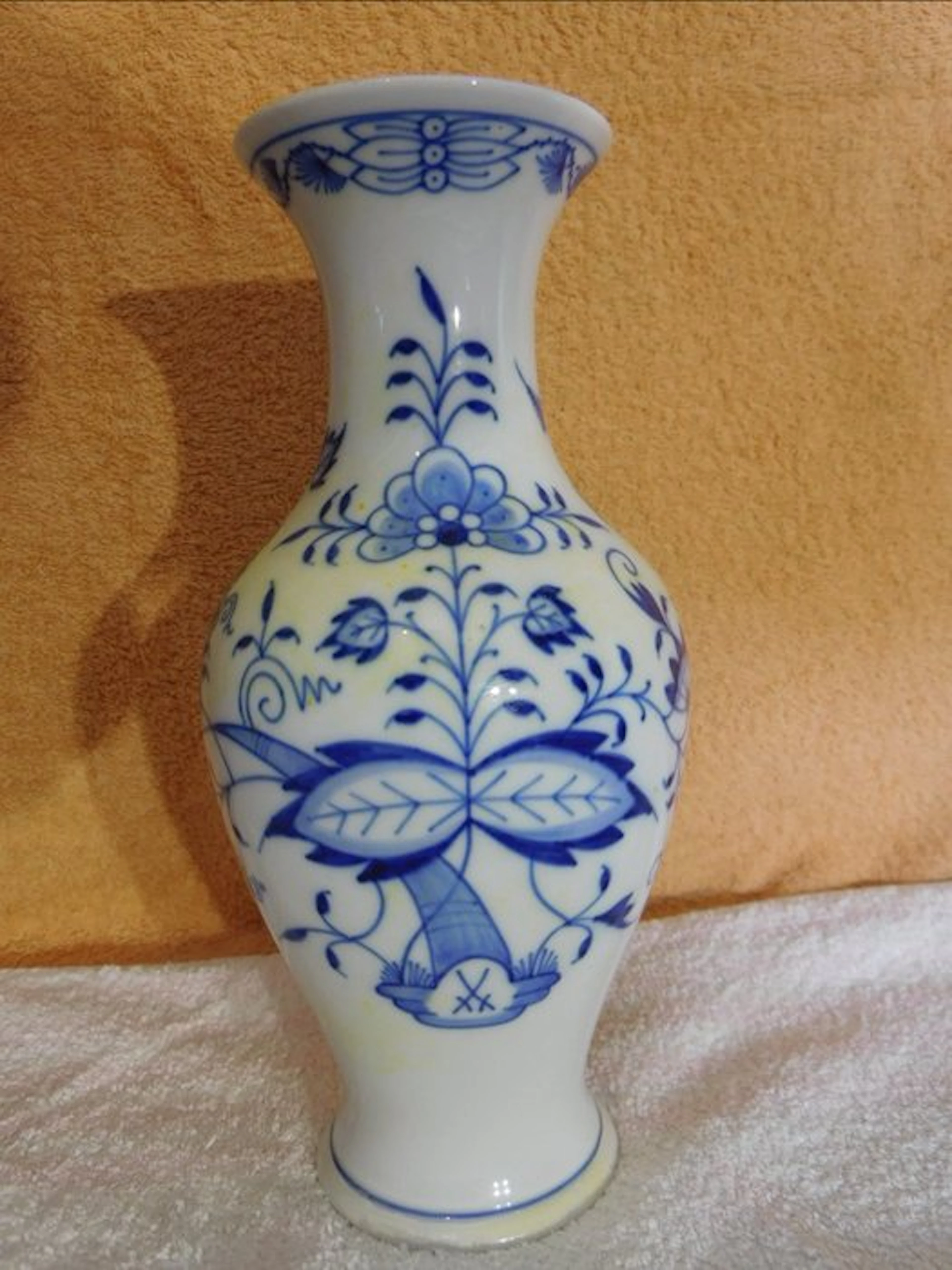 Meissen - Vase - onion-pattern vase - Porcelain