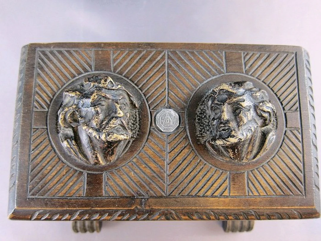 Casket - hand-carved artisanal wood - Secret Masonic Chest