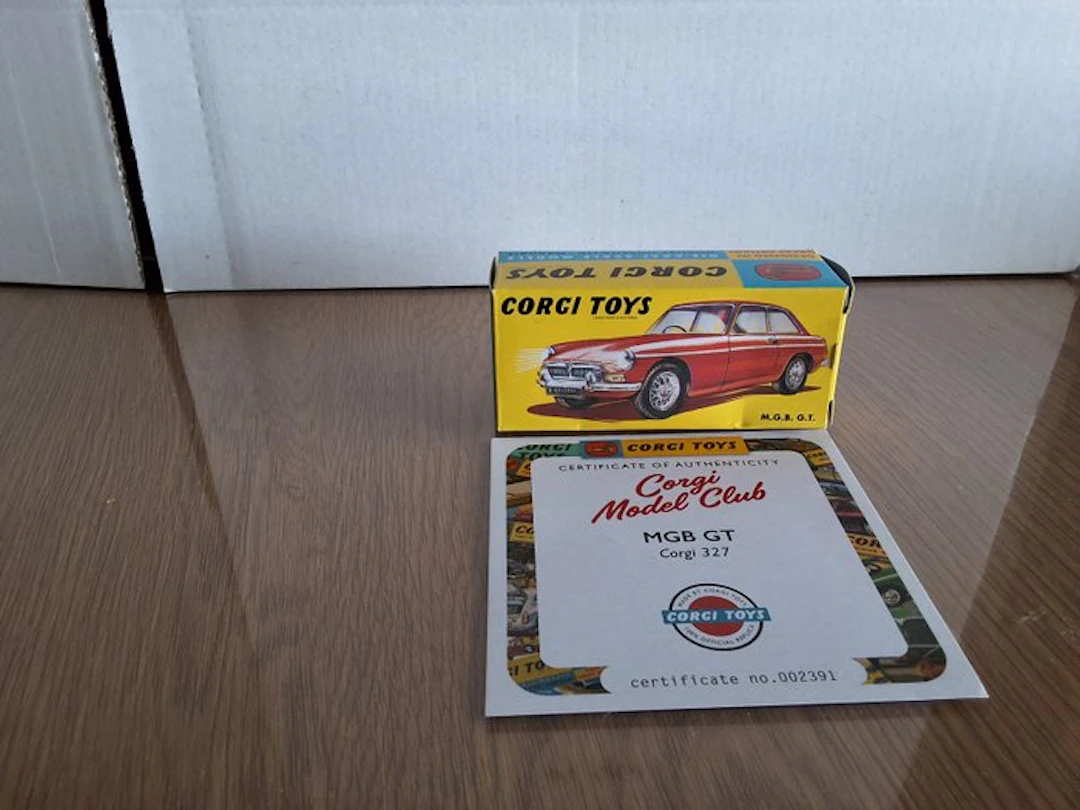 Corgi 1:43 - Model car - MGB GT in origineel doosje...