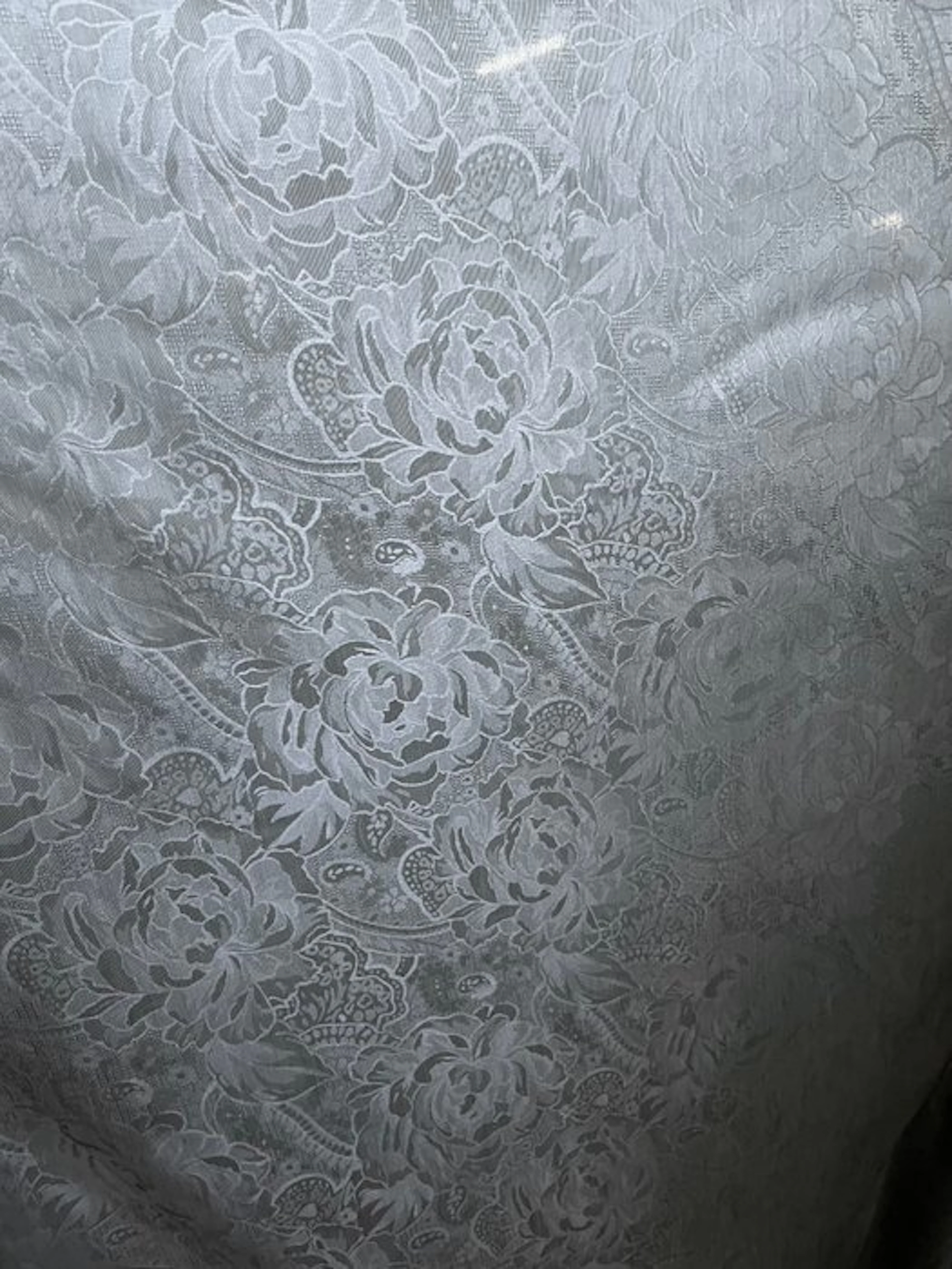 Elegant floral fabric in a silk and cotton blend. - Textile - 600 cm - 320 cm