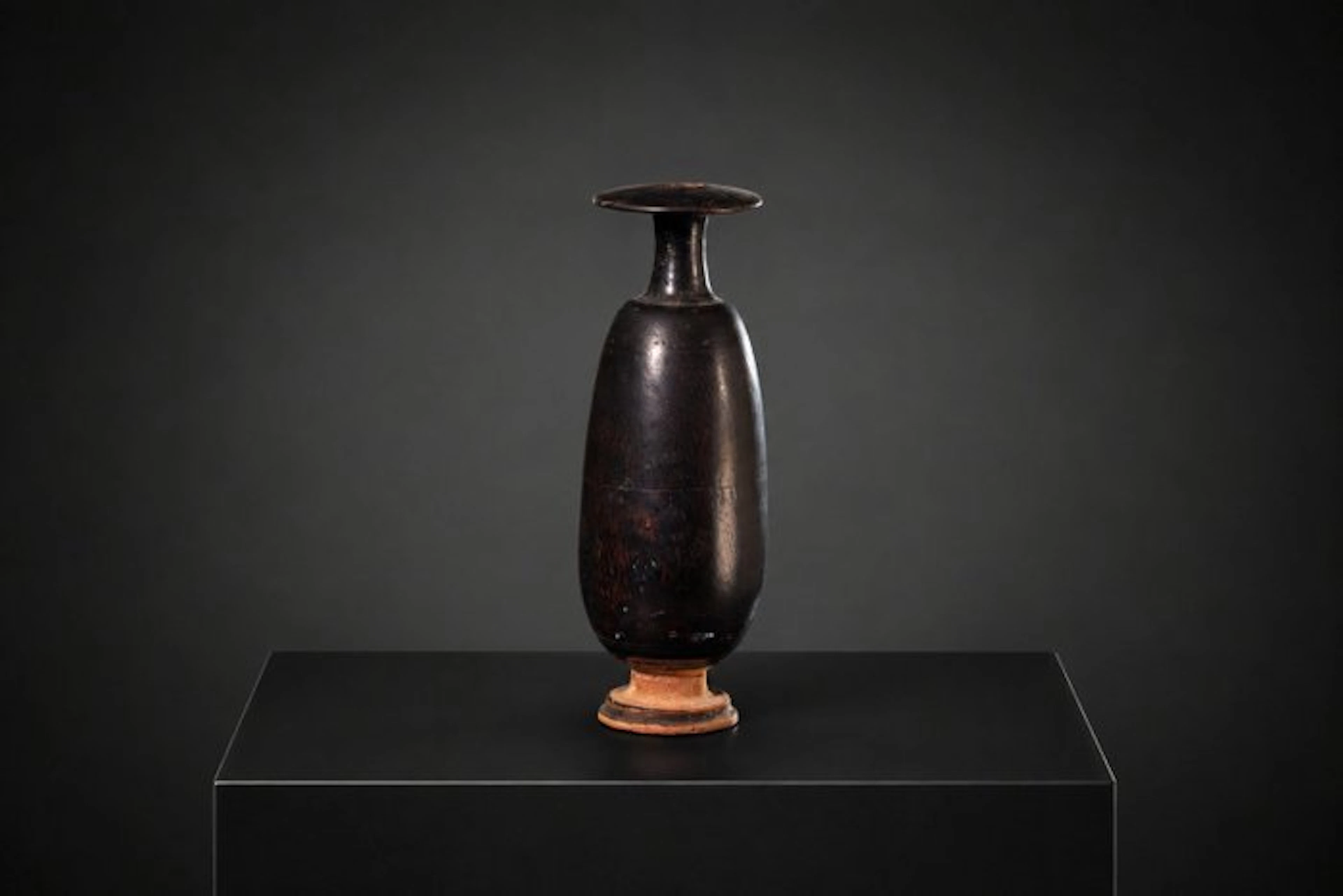 Ancient Greek Attic pottery alabastron - 15.4 cm
