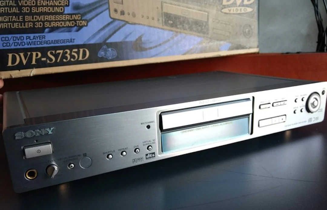 Sony DVP-S735 DVD player