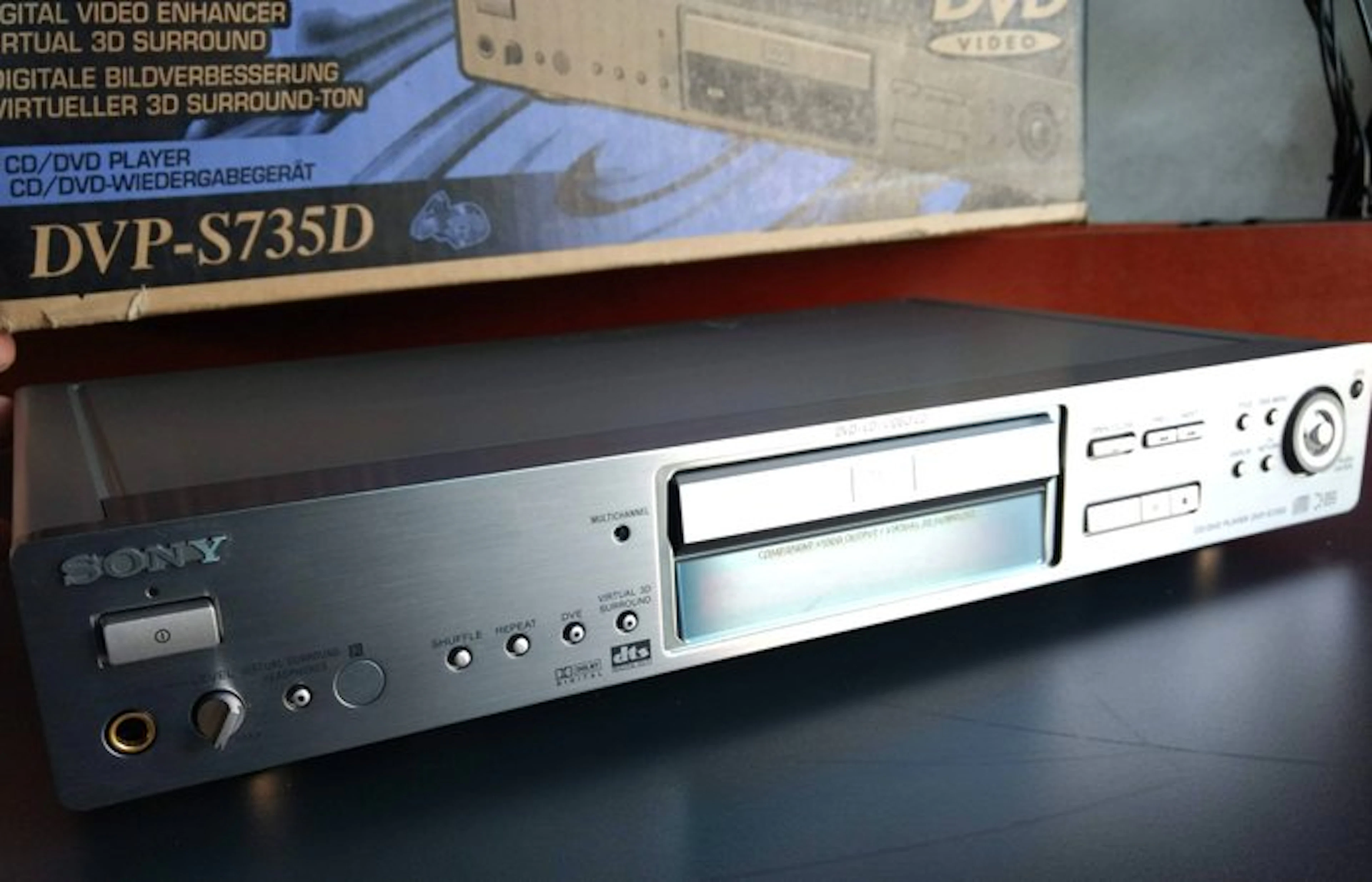 Sony DVP-S735 DVD player