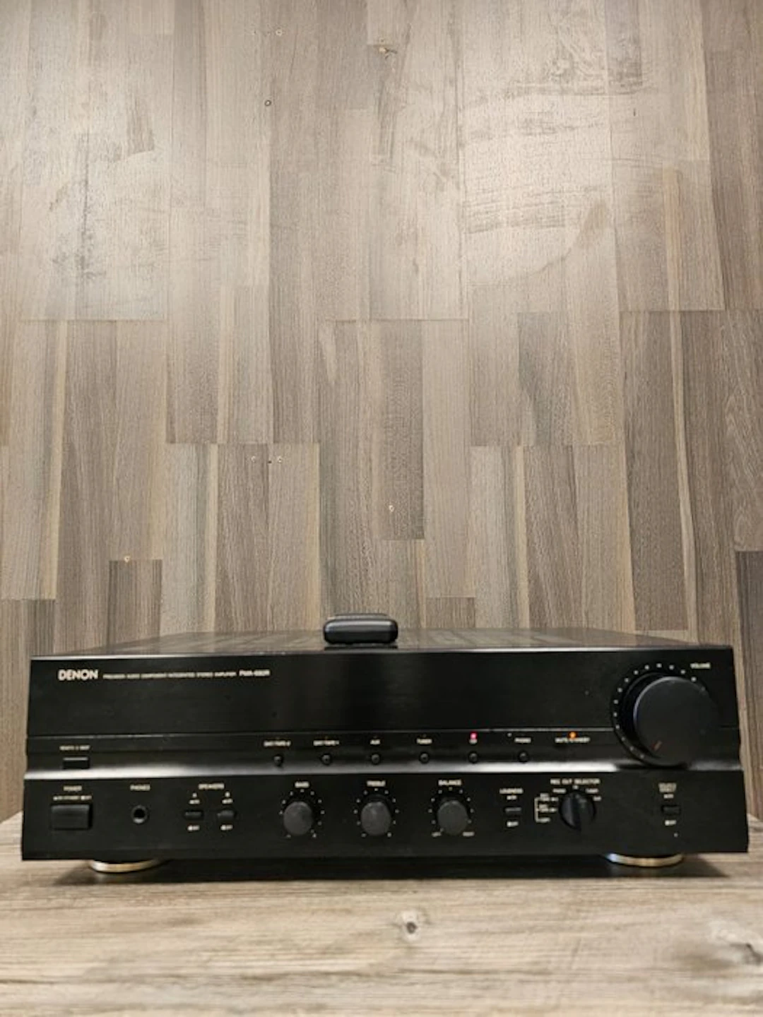 Denon - PMA-680R Solid state integrated amplifier