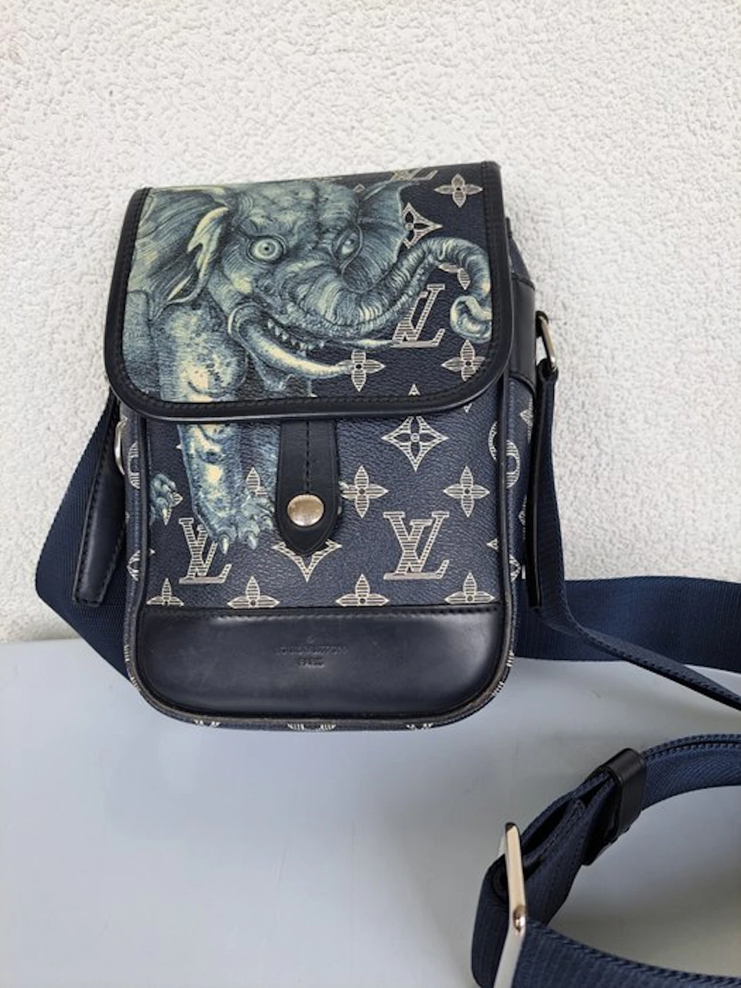 Louis Vuitton - Crossbody bag