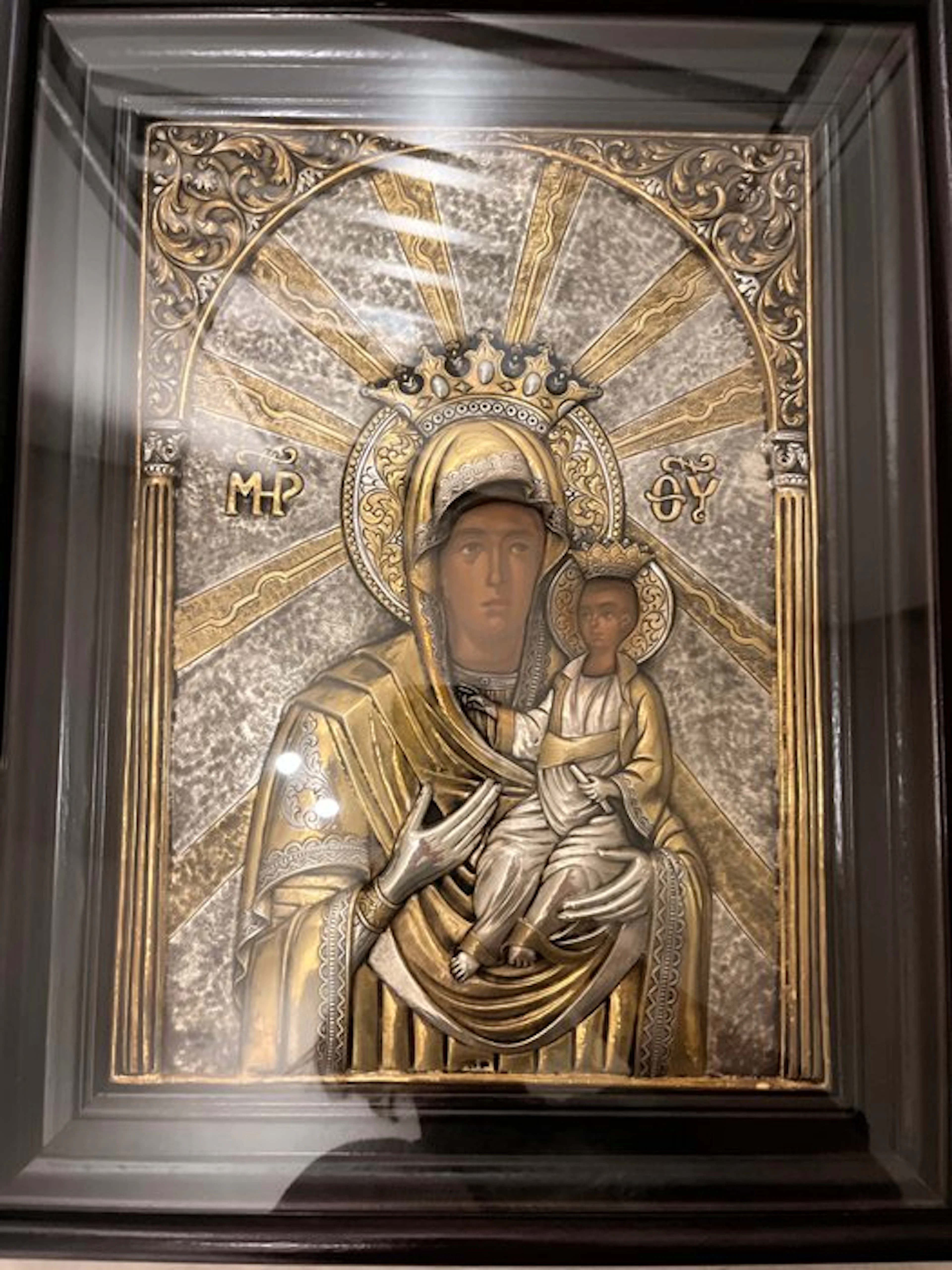 Icon - Mother of God - Wood, Glass, Silverplated - 35.5 x 45.5 cm