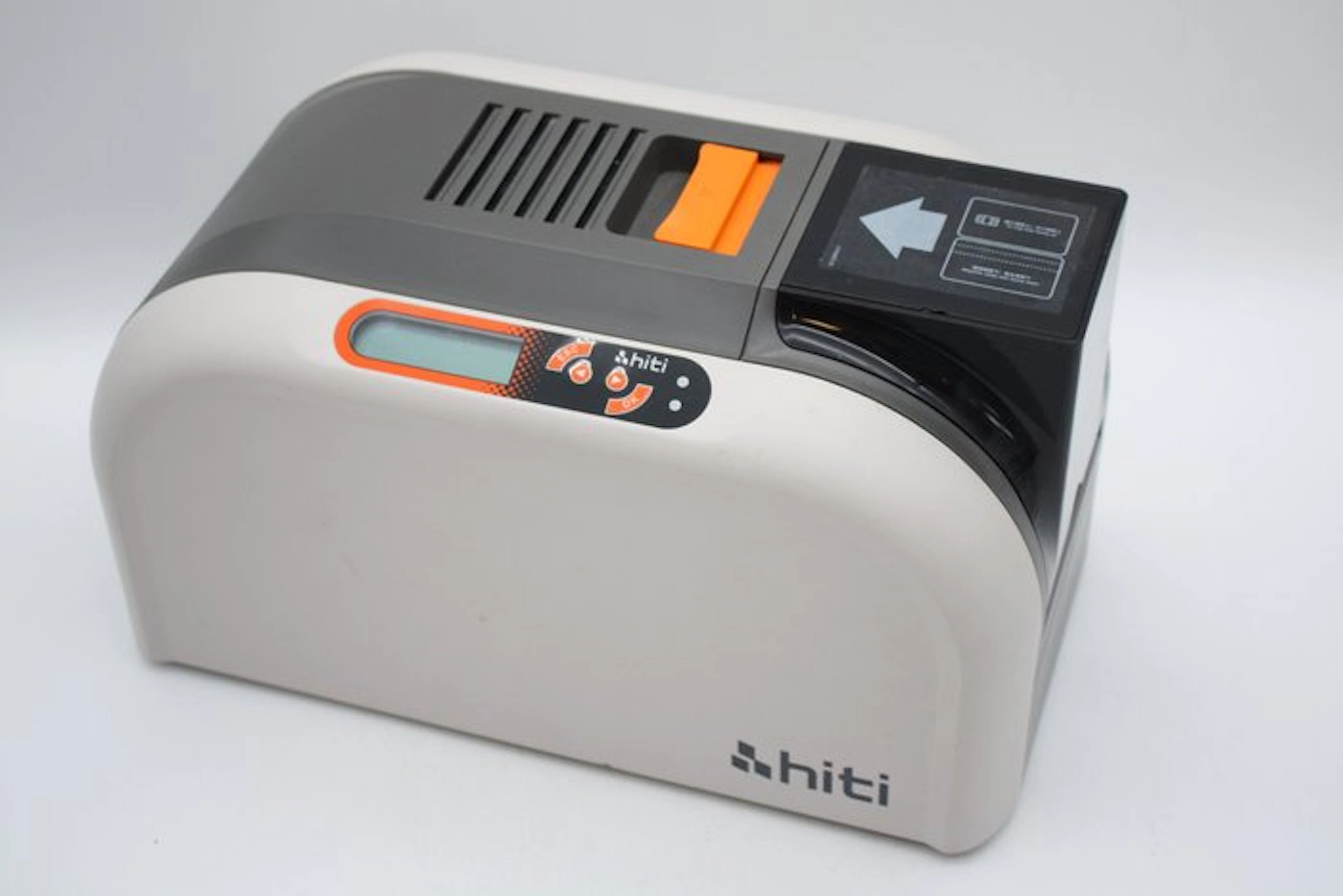 Nice find: HiTi CS-200e professional plastic card printer...