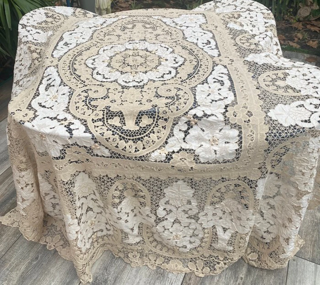 Blanket - 275 cm - 225 cm - with Burano embroidery from Venice
