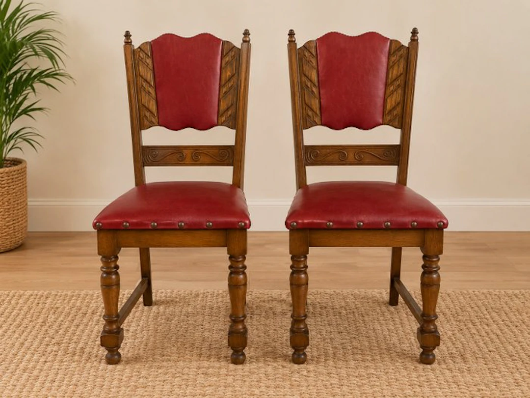 Chair (2) - 2 dining room chairs in Spanish...