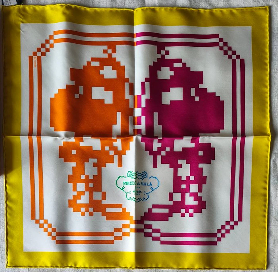 Hermès - BRIDES DE GALA PIXEL by Hugo Grygkar. Gavroche - Foulard
